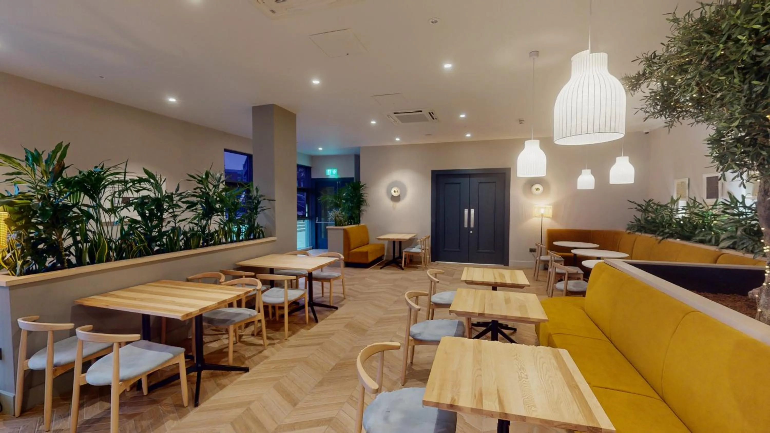 Lounge or bar in Radisson Blu Hotel Dublin Airport