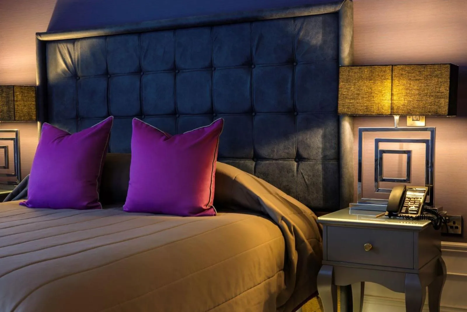 Bedroom, Bed in Midlands Park Hotel