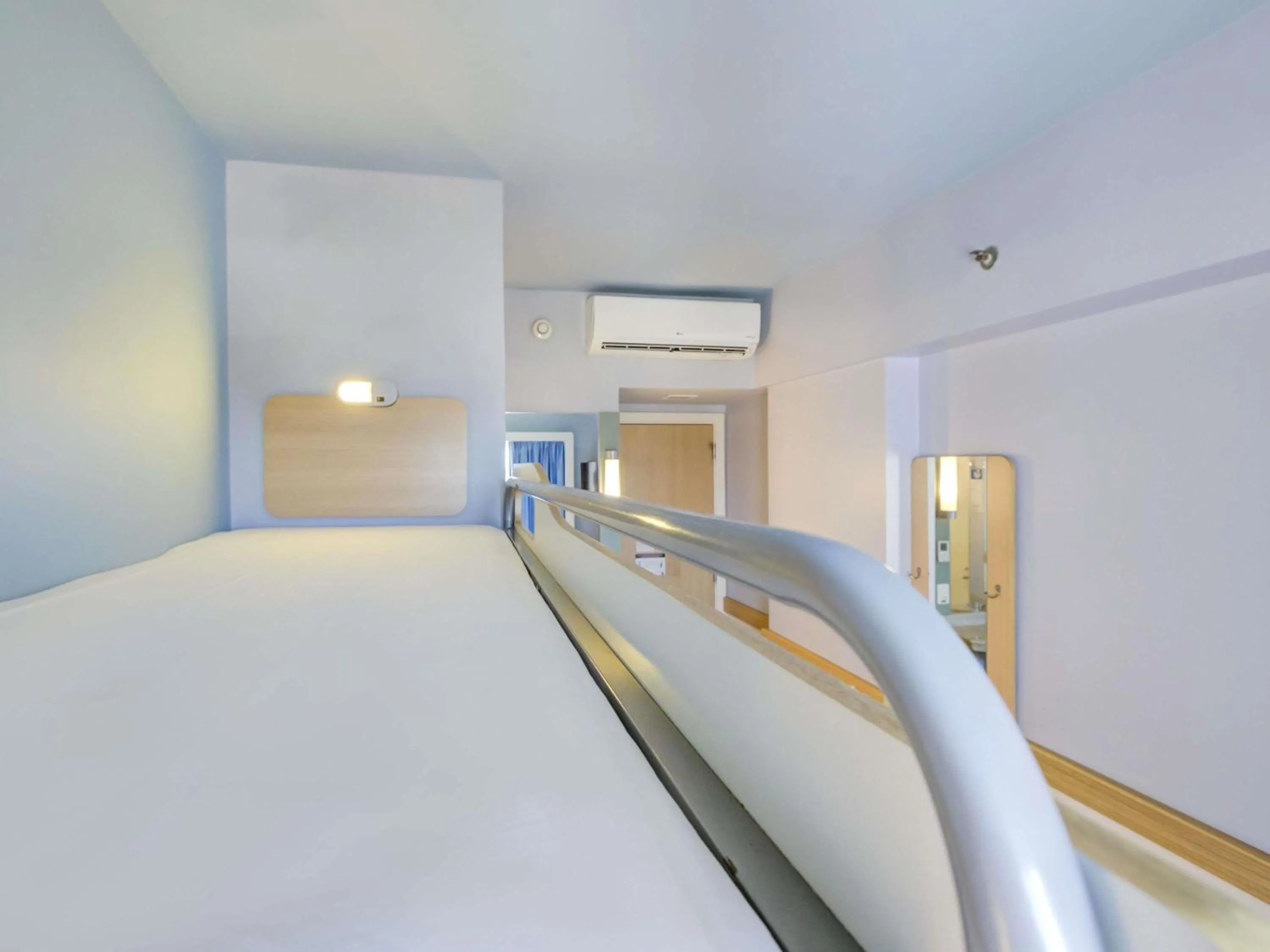 Bedroom, Bed in ibis budget Rio de Janeiro Nova America