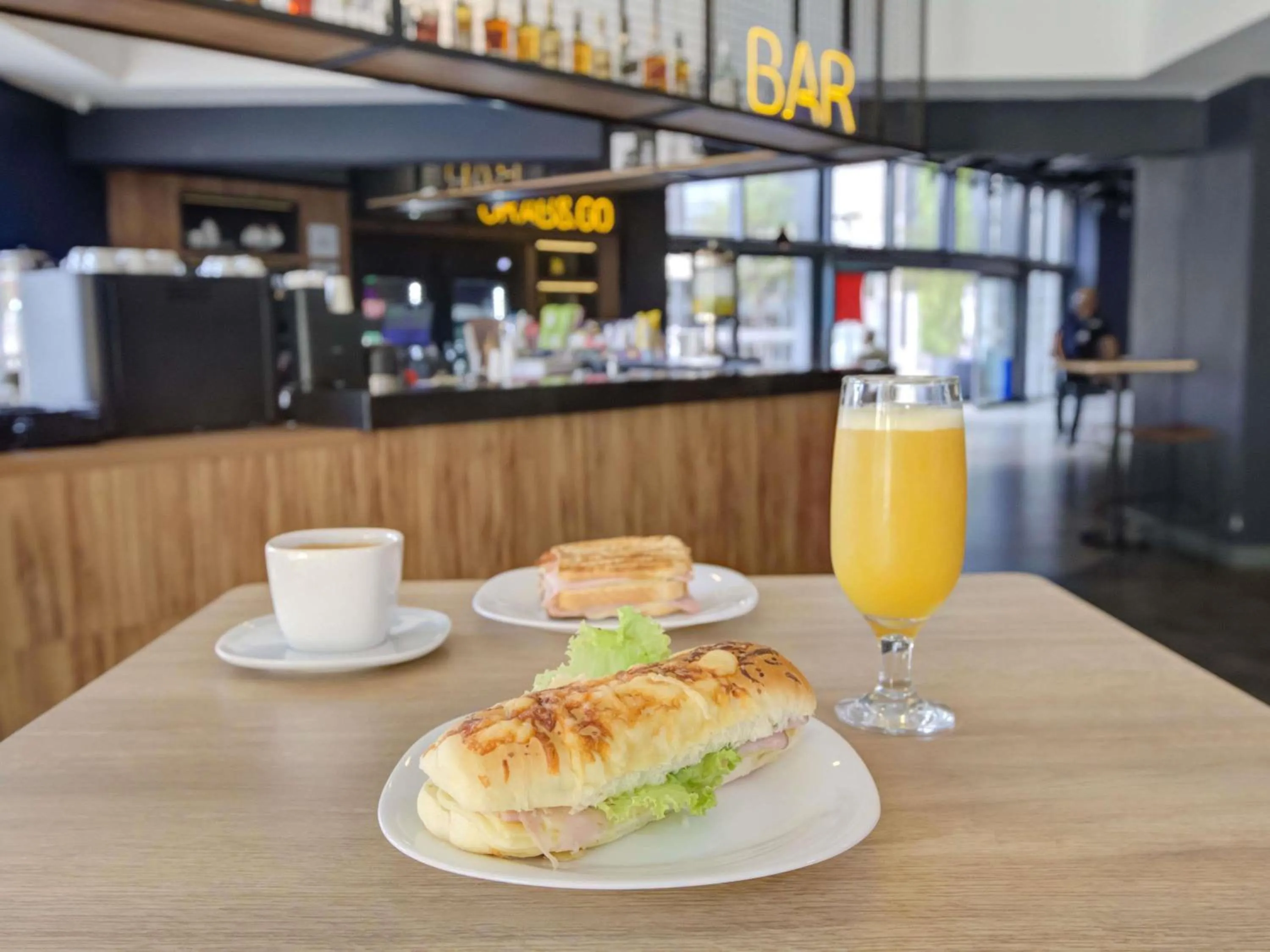 Lounge or bar in ibis budget Rio de Janeiro Nova America