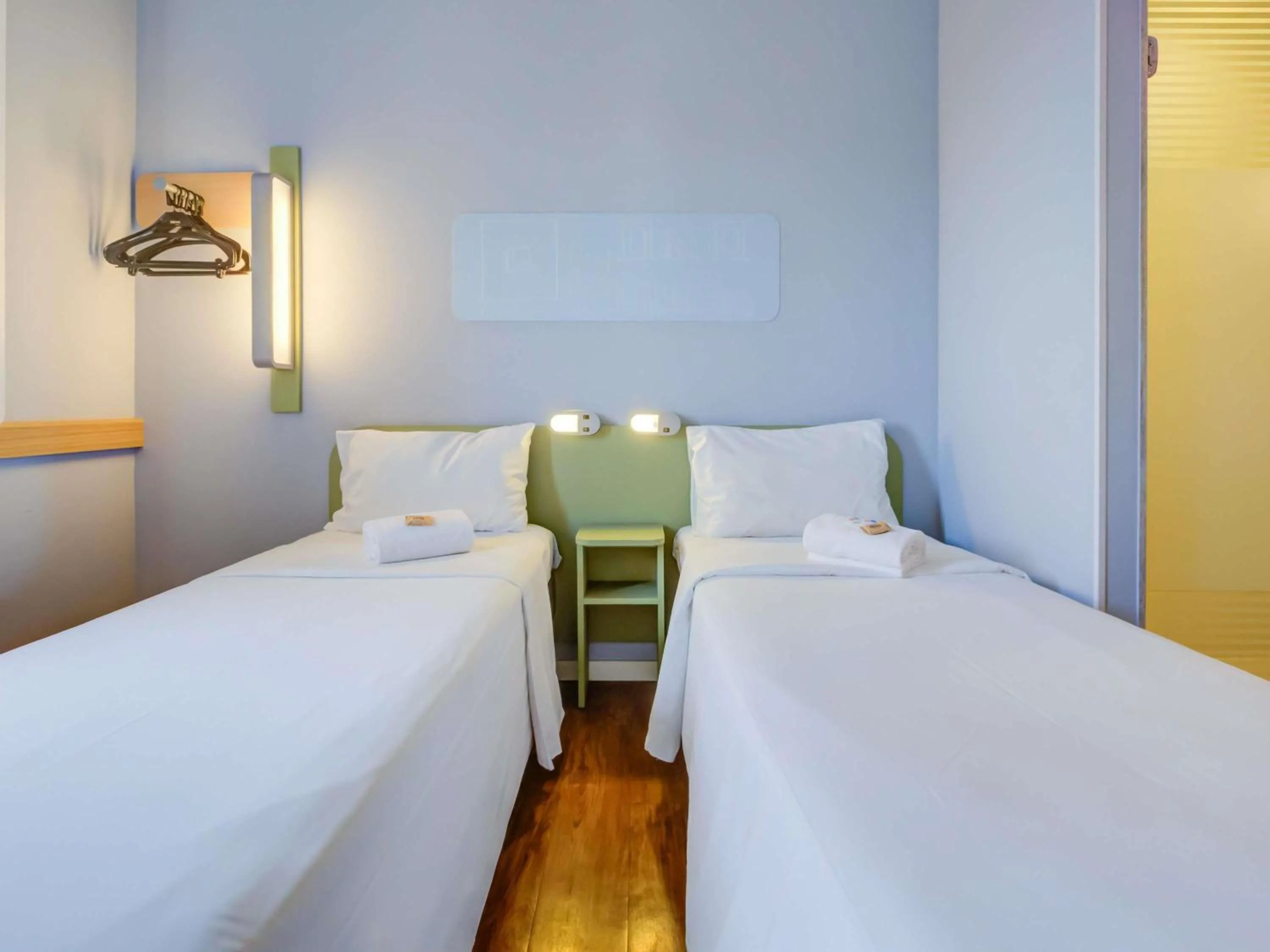 Bedroom, Bed in ibis budget Rio de Janeiro Nova America