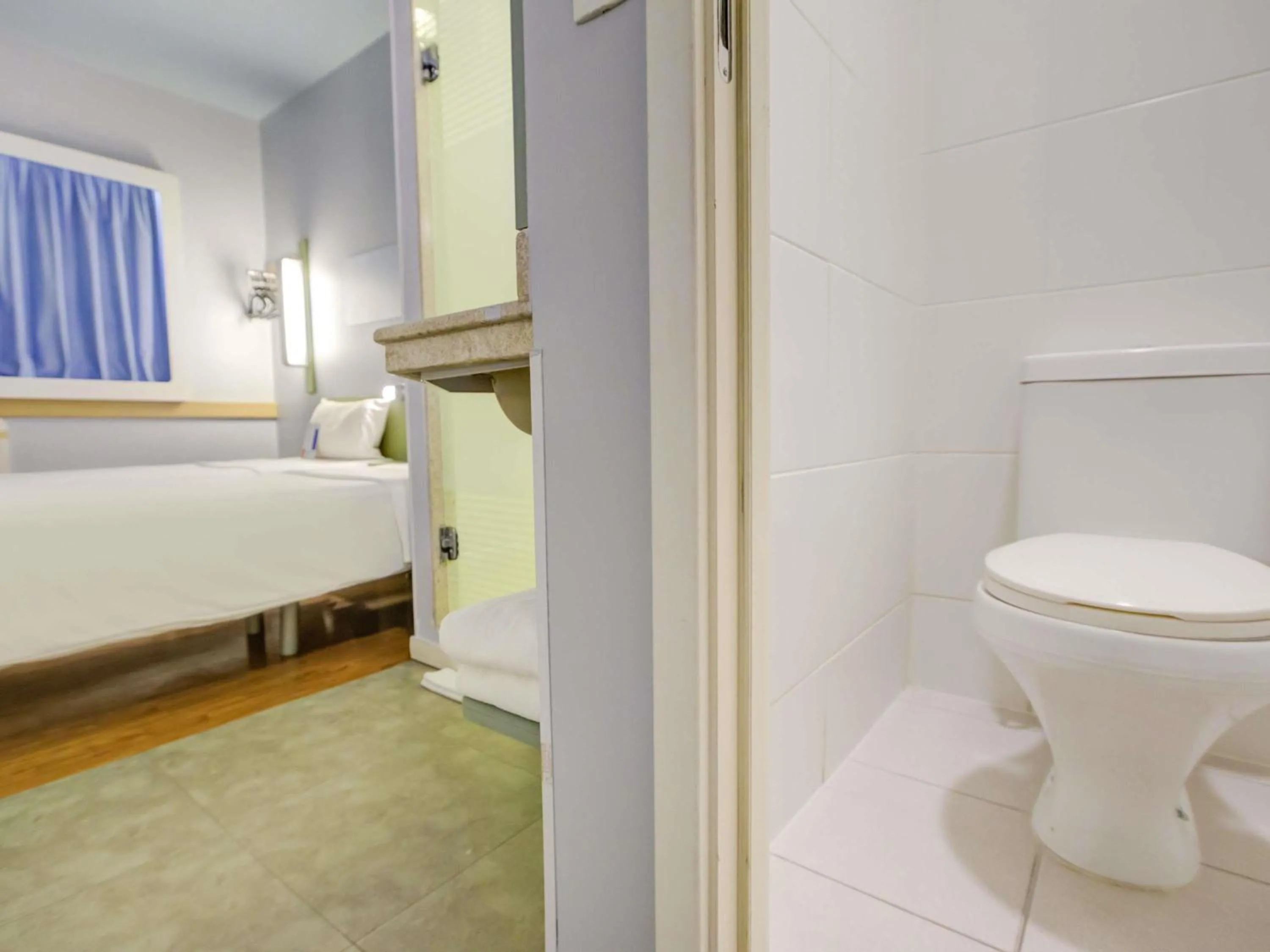 Bedroom, Bed in ibis budget Rio de Janeiro Nova America