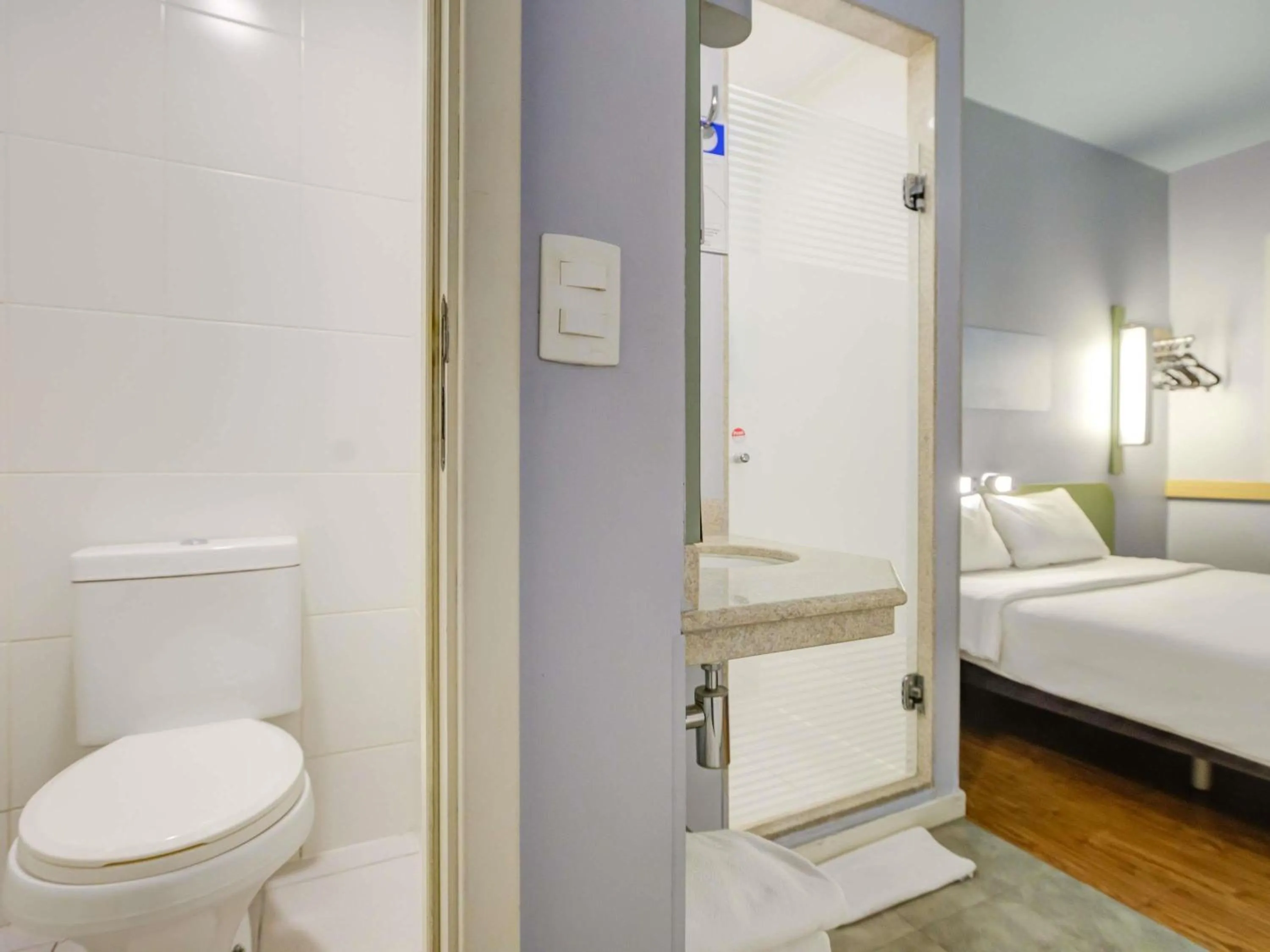 Bedroom, Bed in ibis budget Rio de Janeiro Nova America