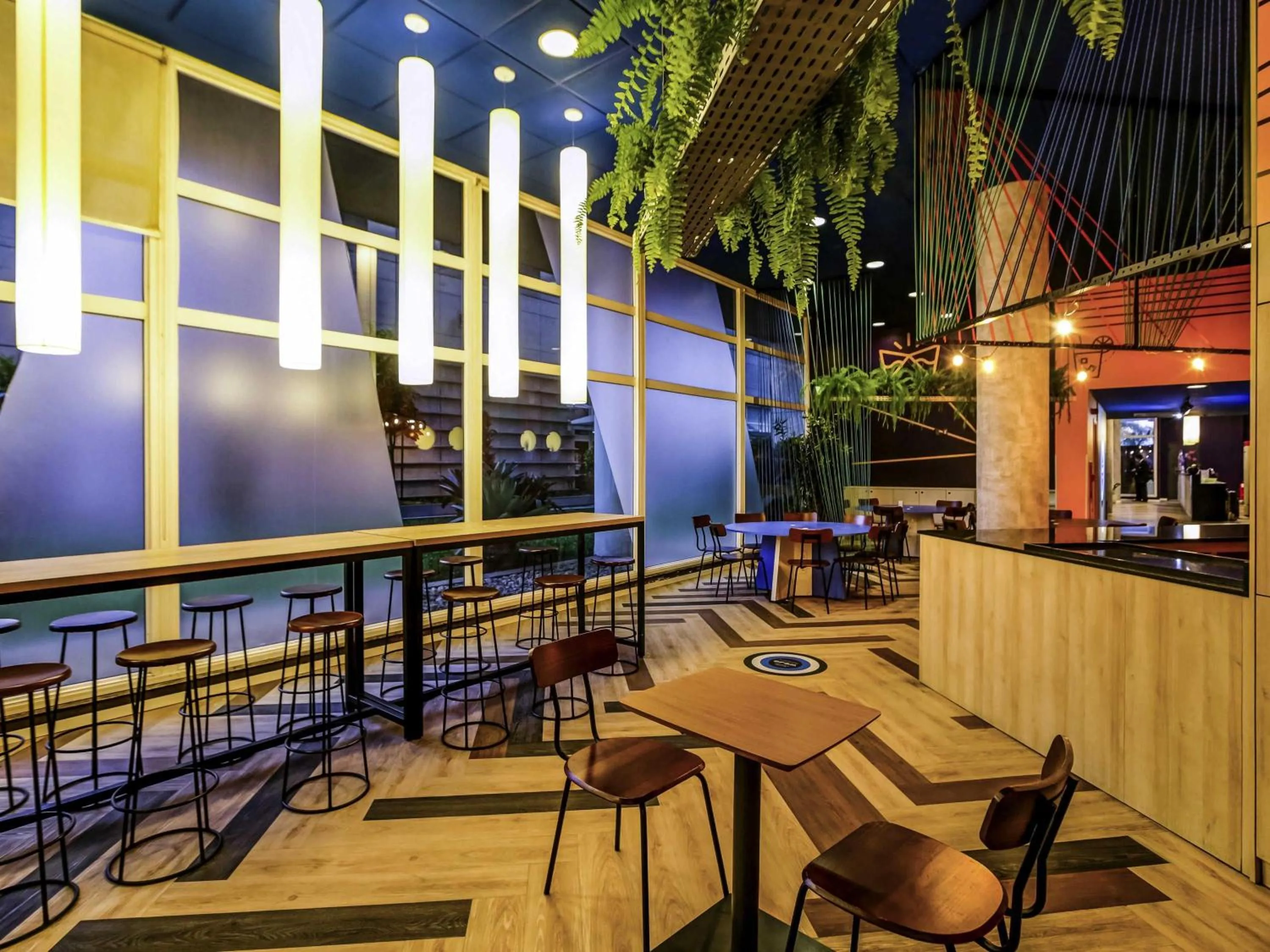 Restaurant/places to eat in ibis budget Tambore