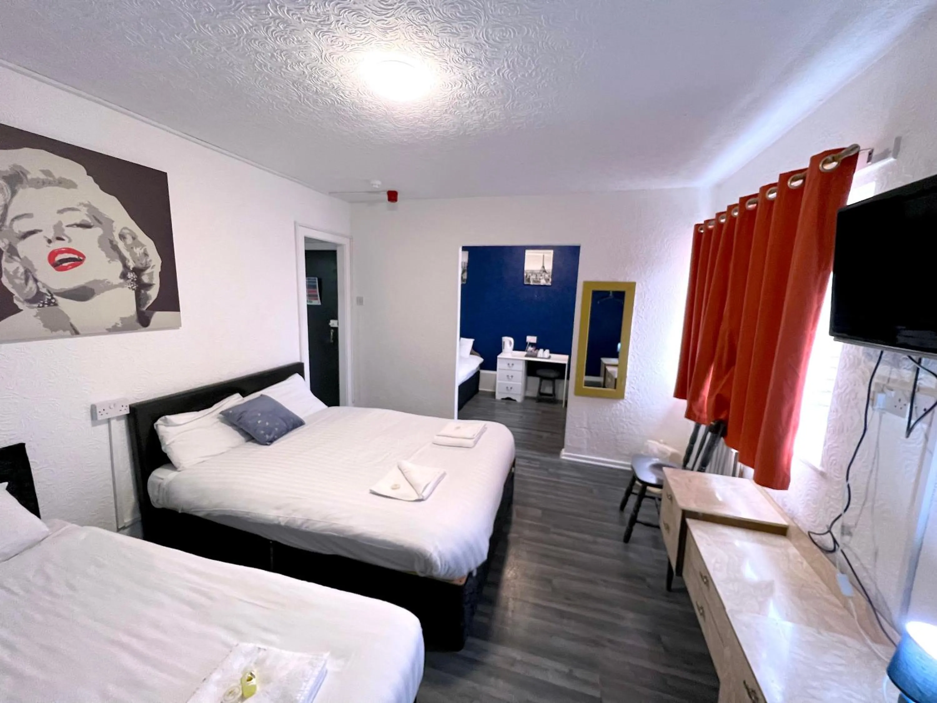 Bedroom, Bed in Calypso hotel Blackpool