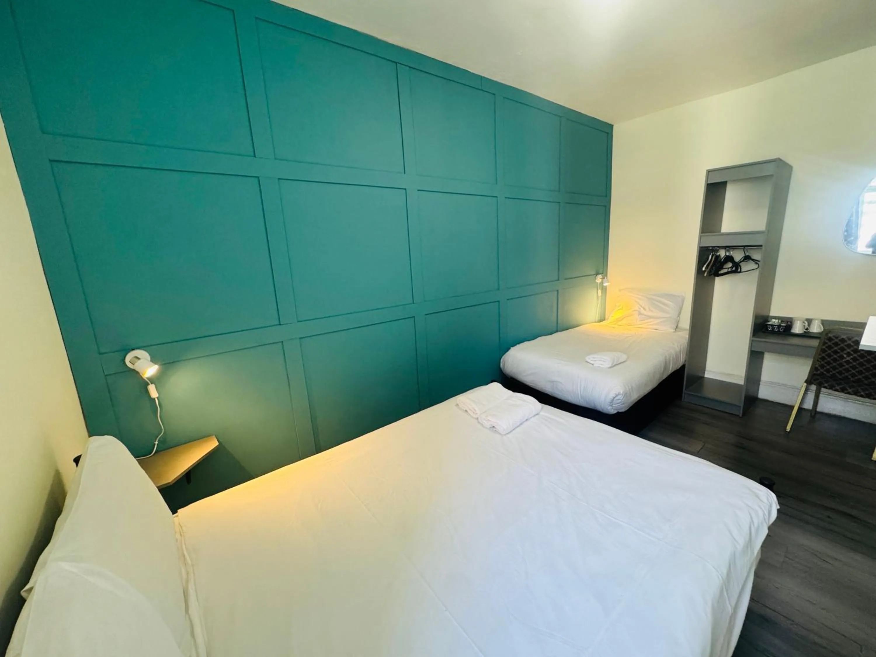 Photo of the whole room, Bed in Calypso hotel Blackpool