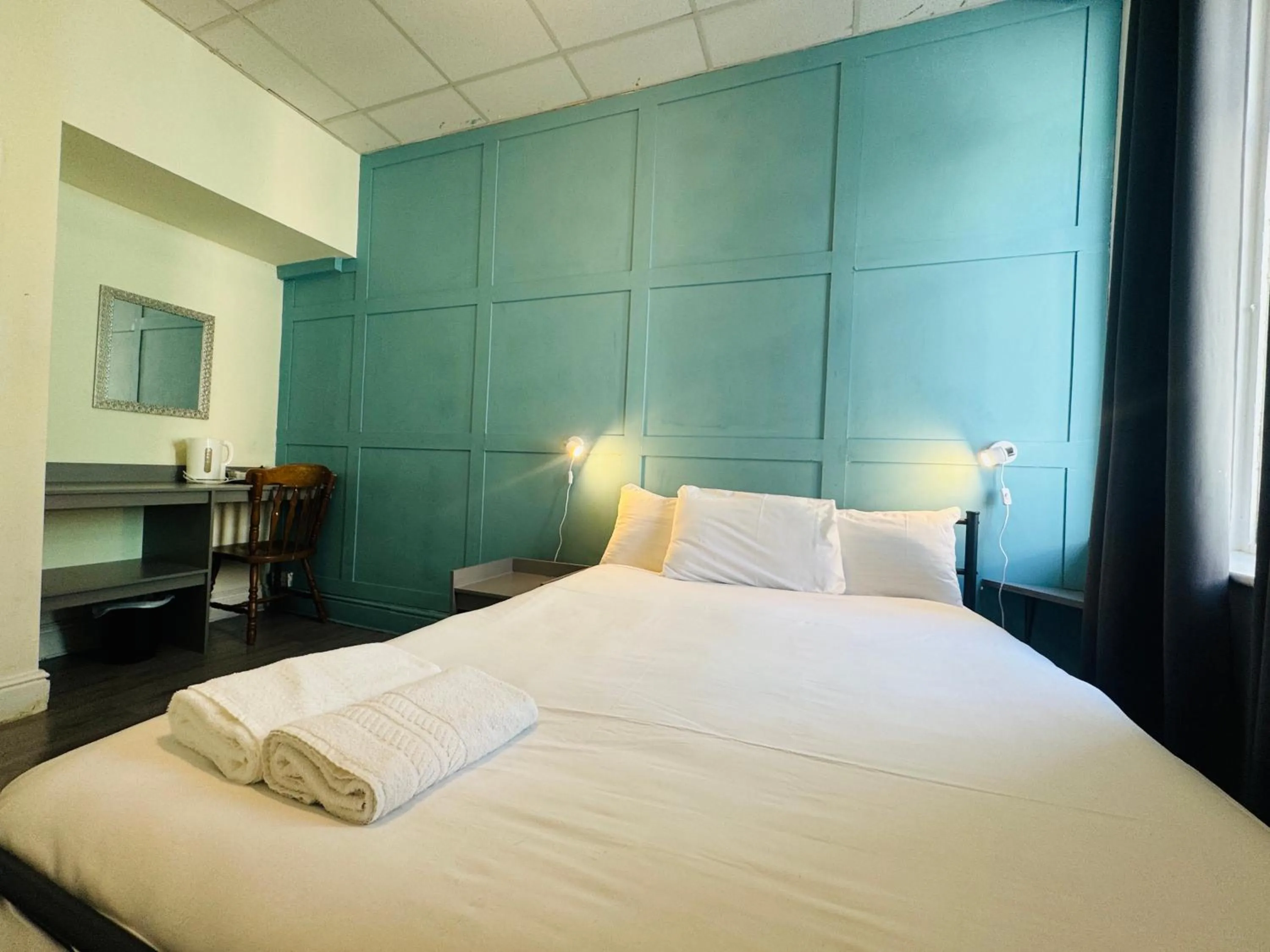 Bedroom, Bed in Calypso hotel Blackpool