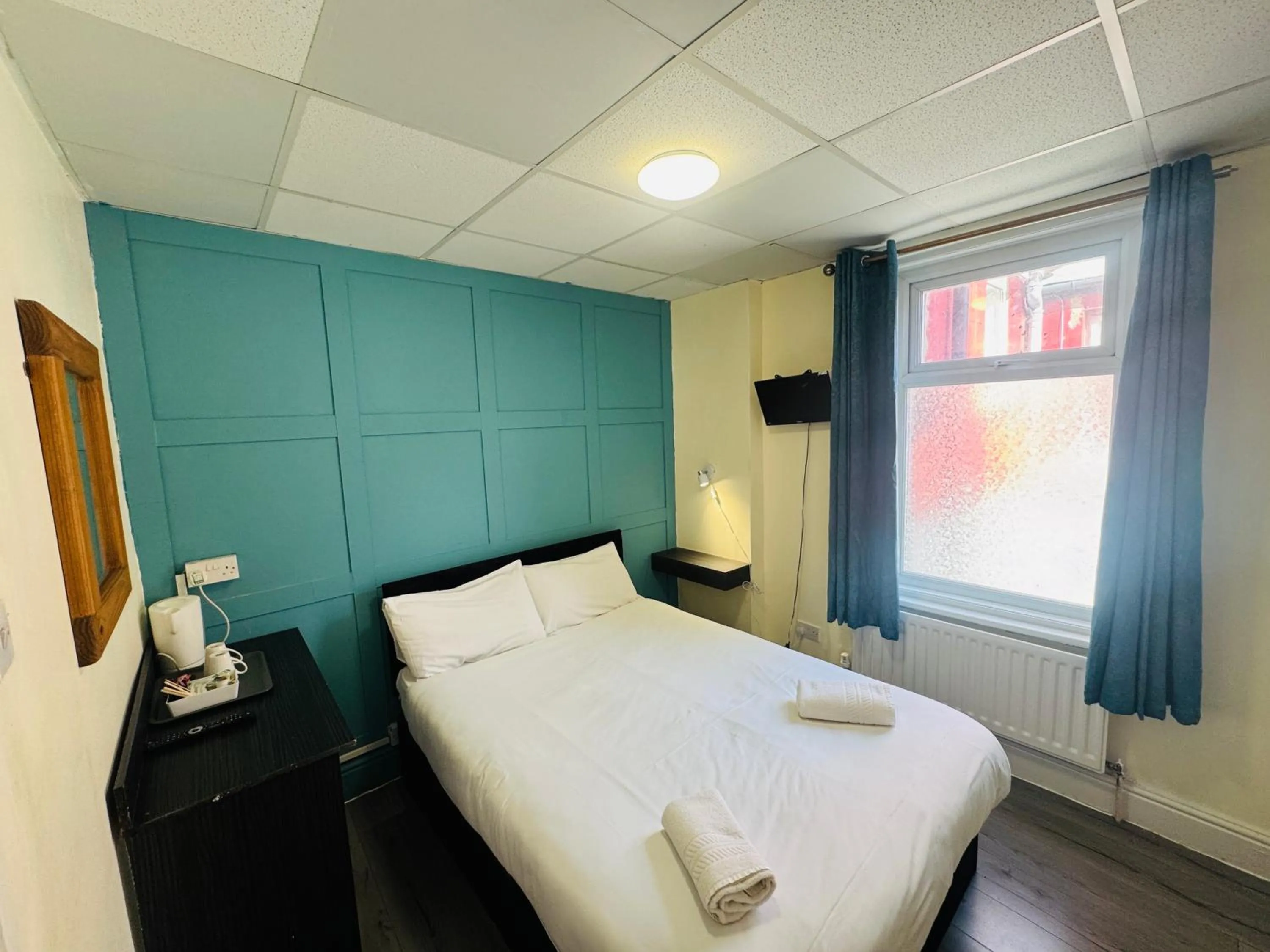 Bedroom, Bed in Calypso hotel Blackpool