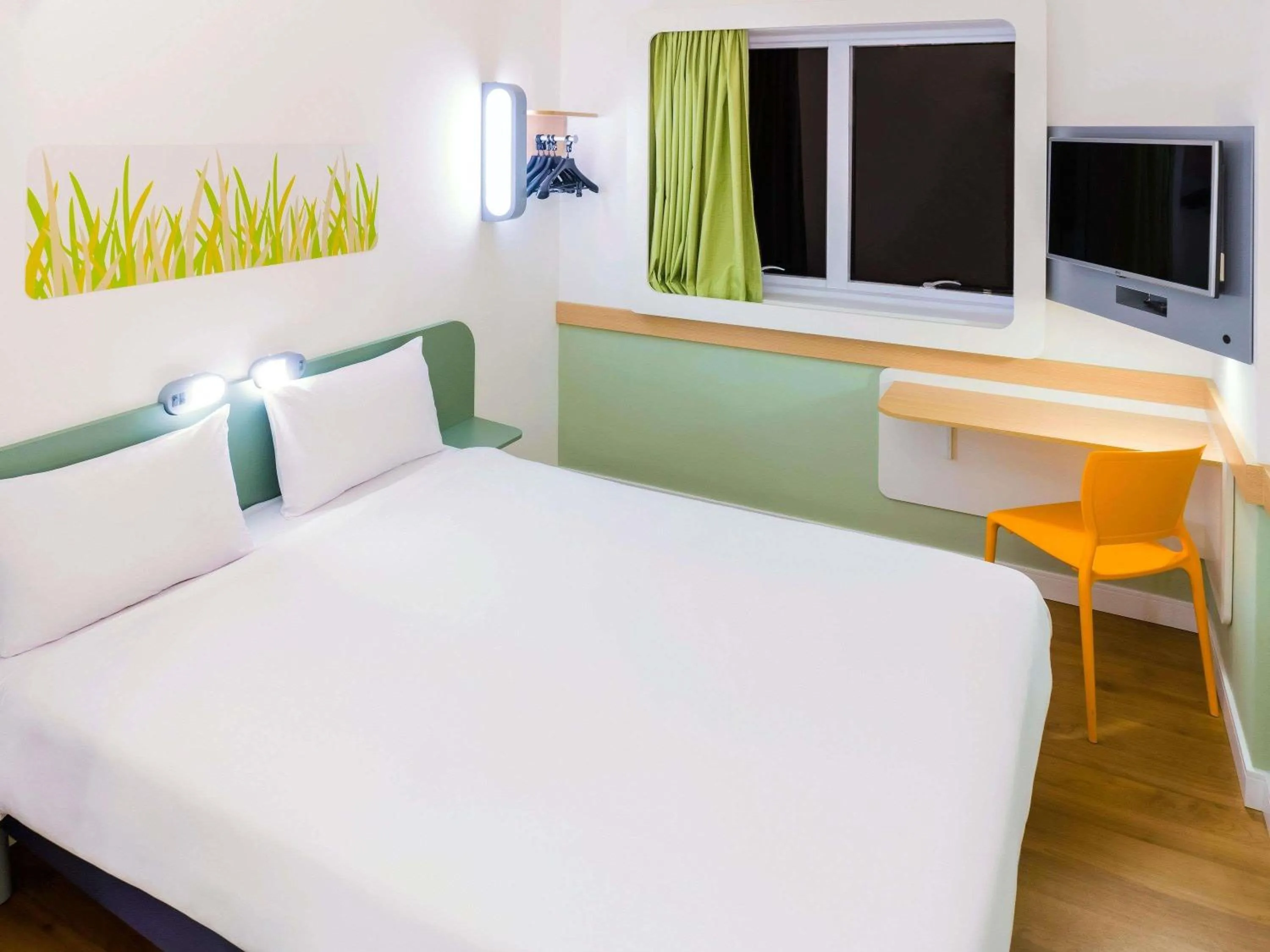 Property building, Bed in ibis budget Osasco