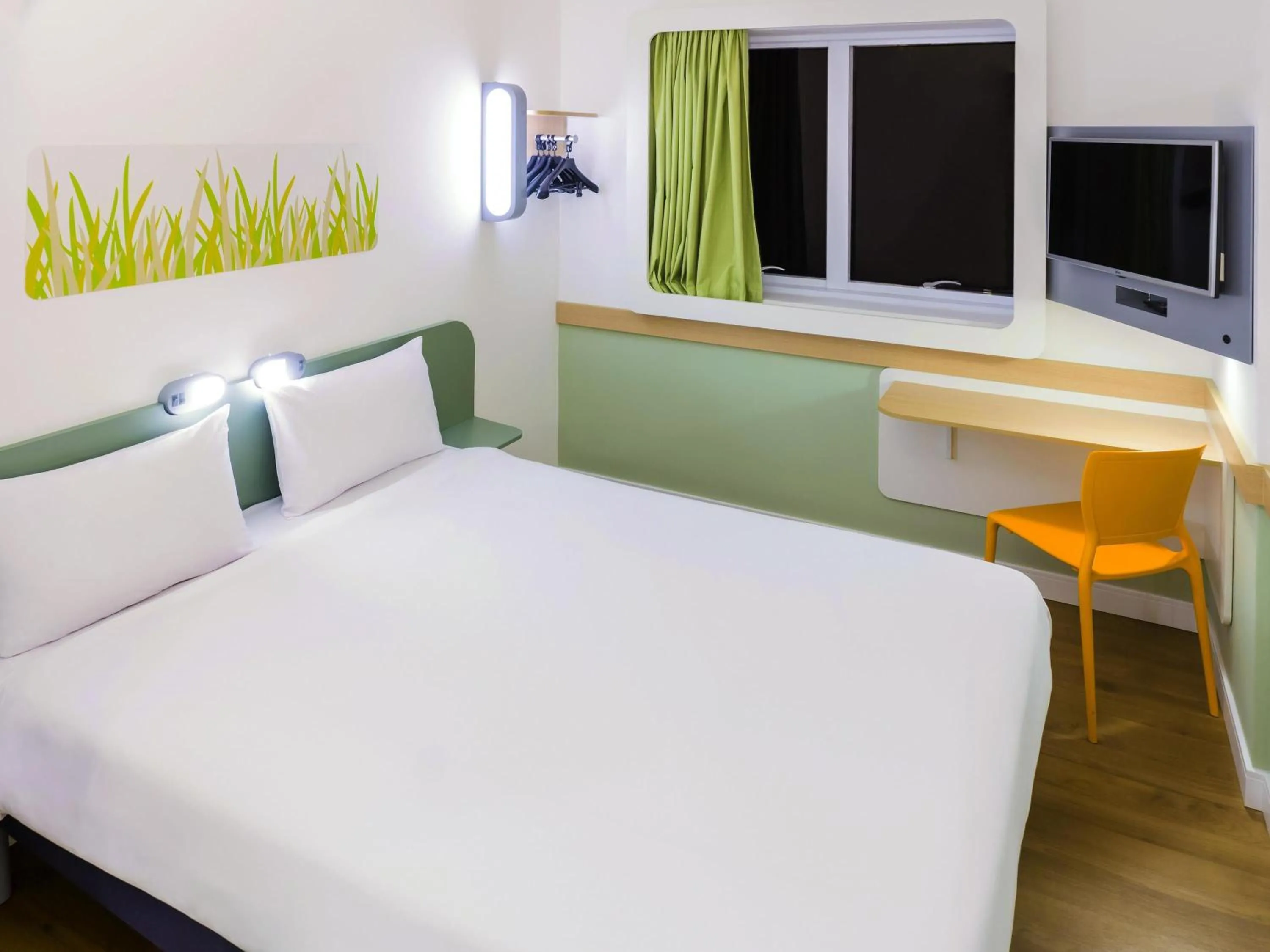 Property building, Bed in ibis budget Osasco