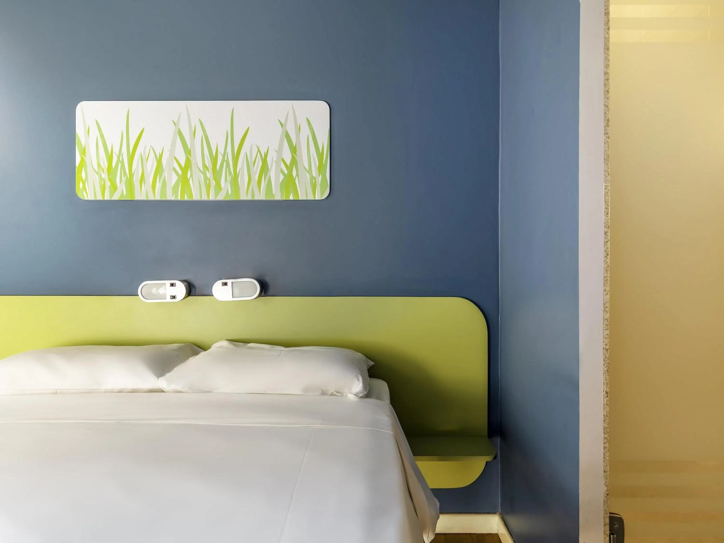 Bedroom, Bed in ibis budget BH Afonso Pena Savassi