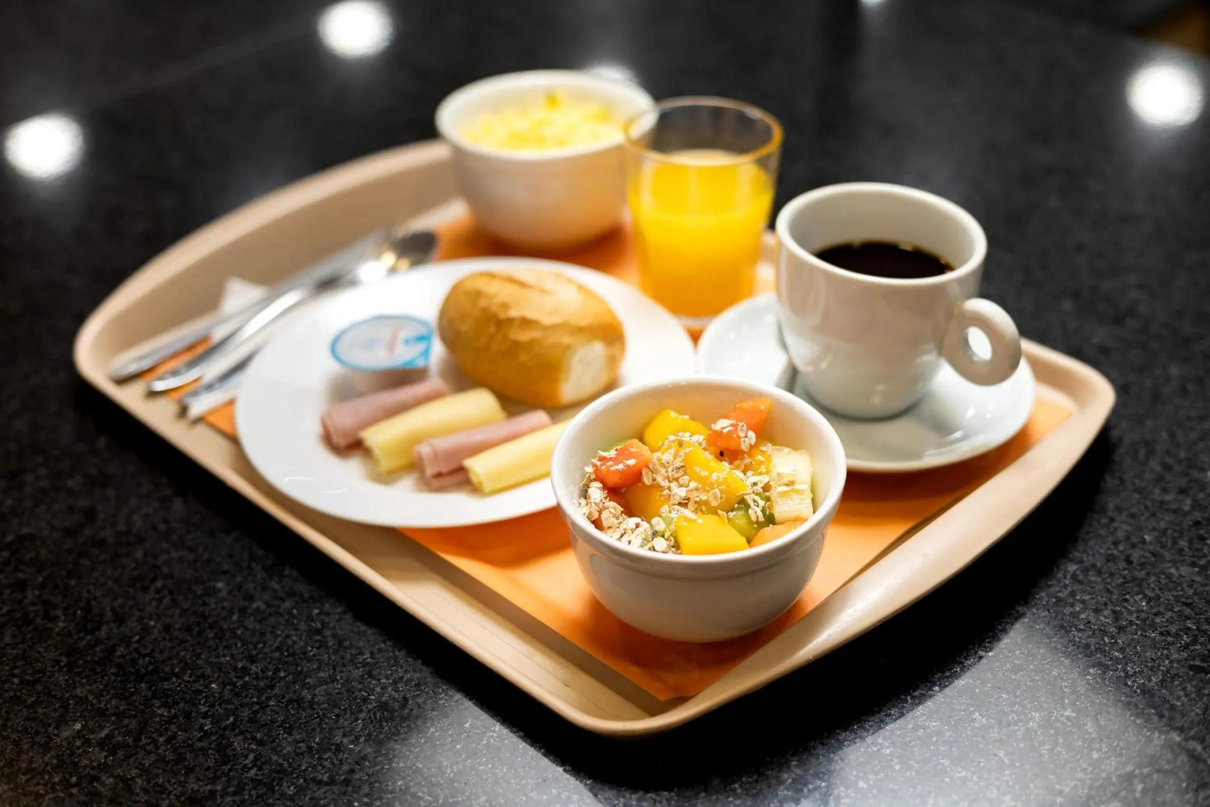 Breakfast in HUS Hotel MARINGA