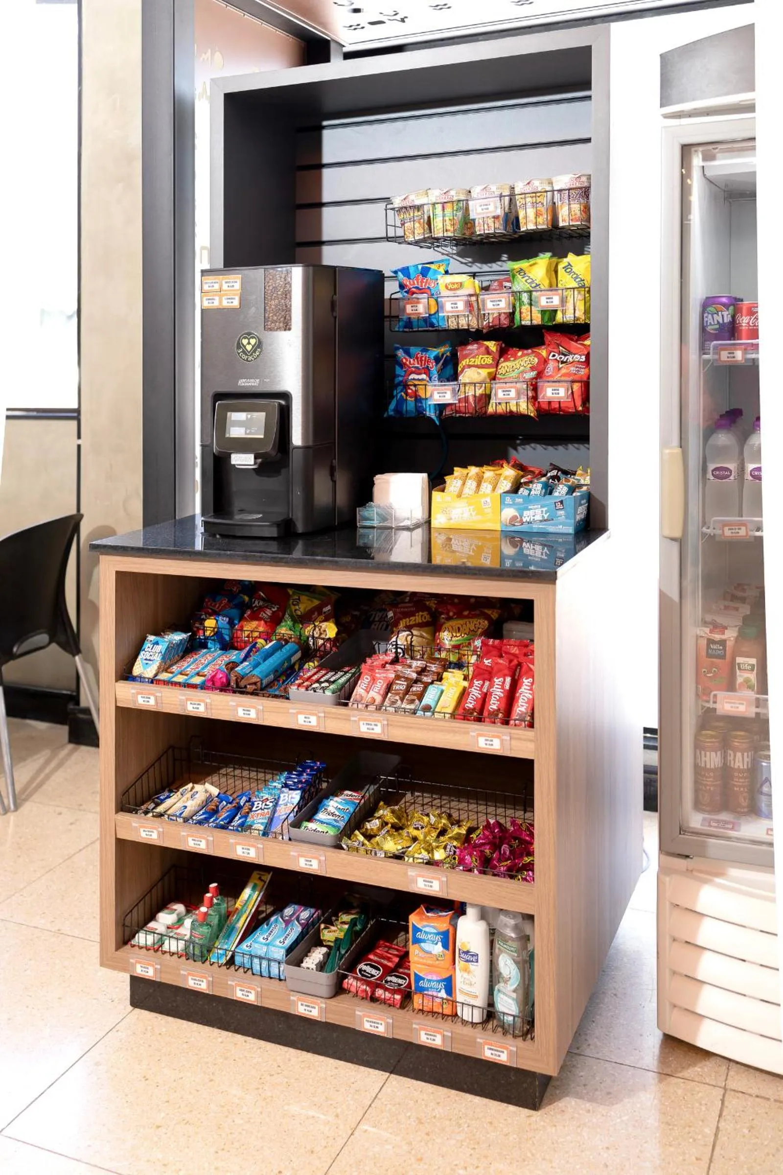 Lounge or bar in HUS Hotel MARINGA