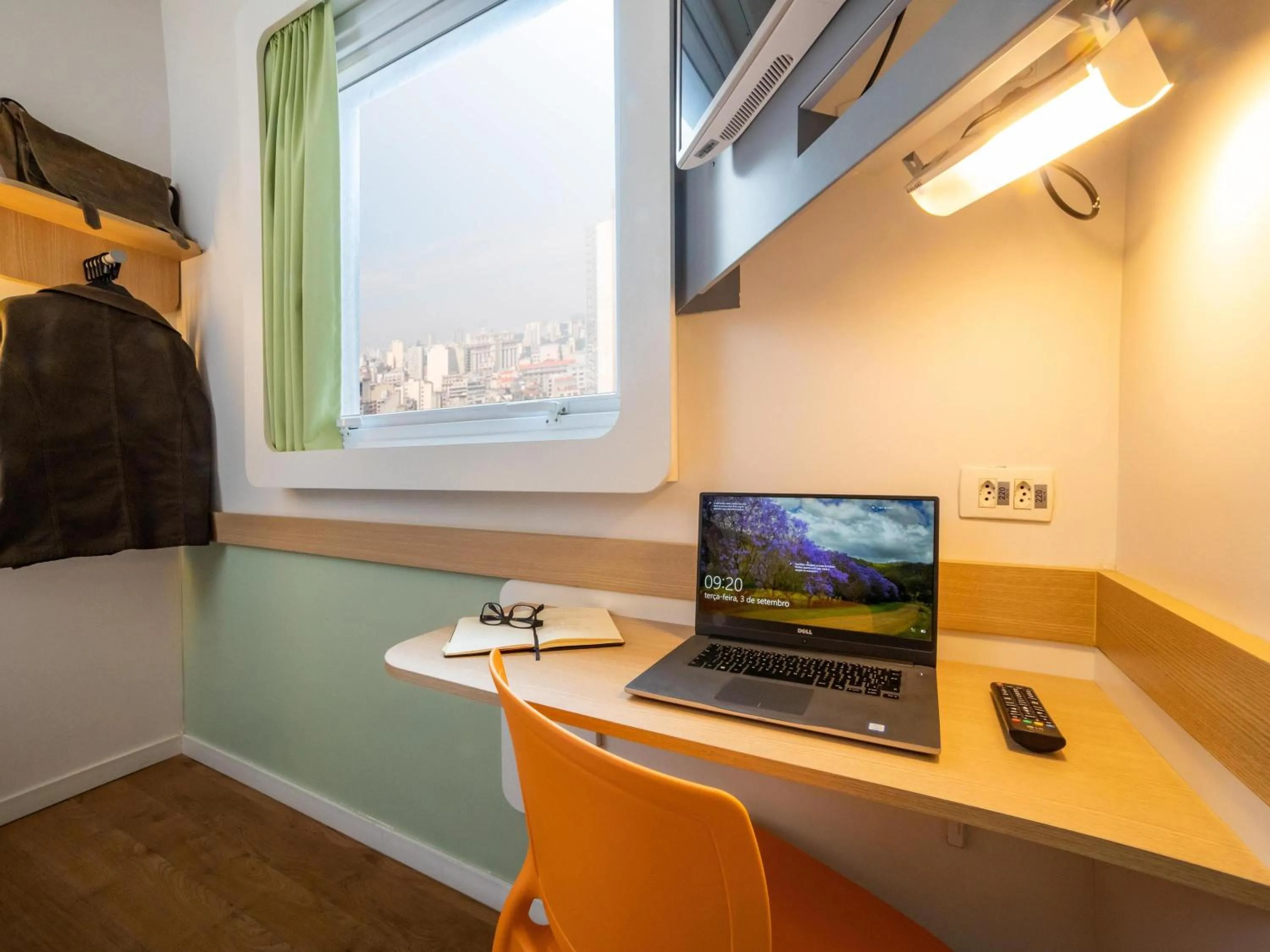 Bedroom in ibis budget SP Frei Caneca