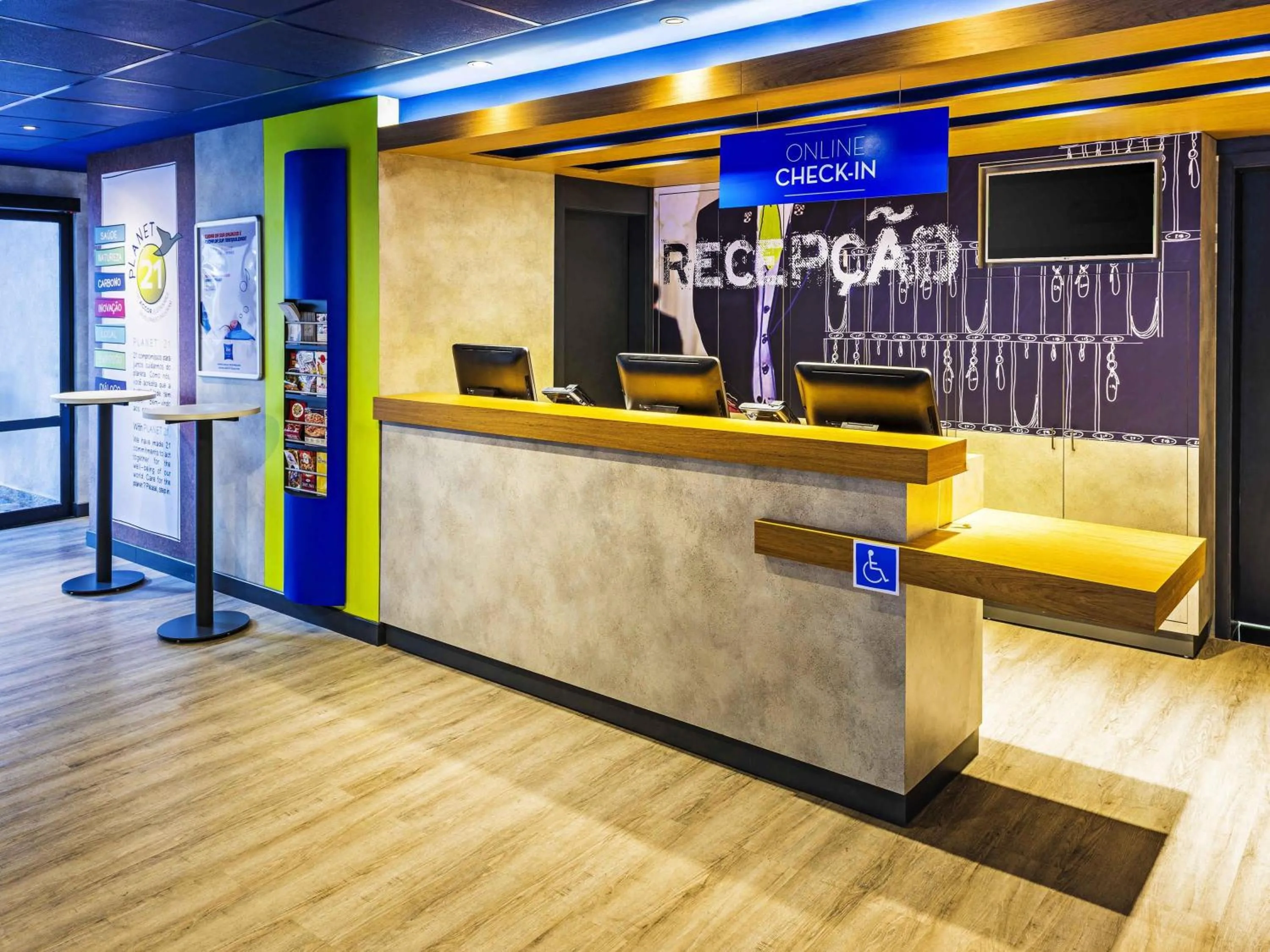 Property building in ibis budget SP Frei Caneca