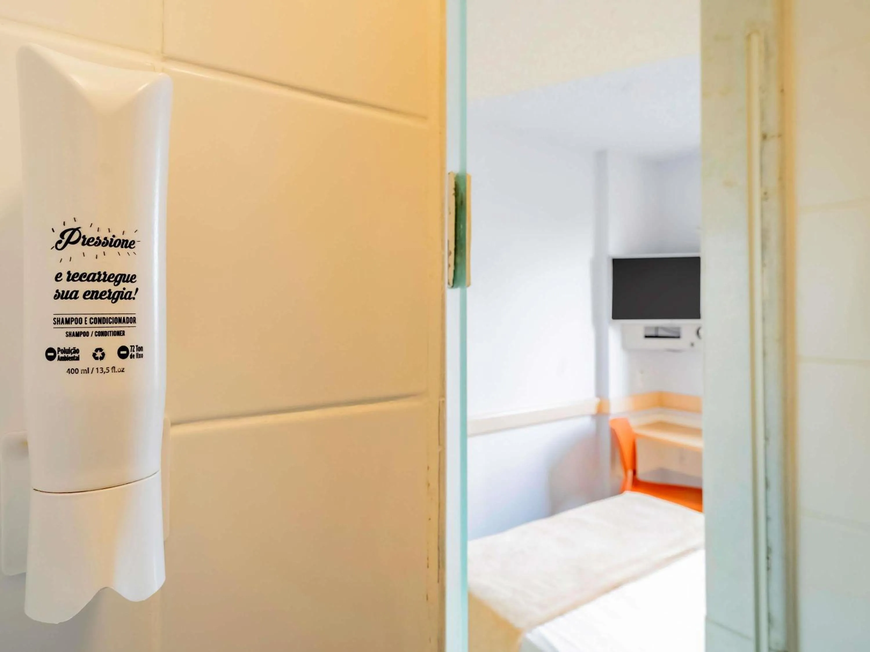 Bedroom, Bed in ibis budget Sao Paulo Paulista