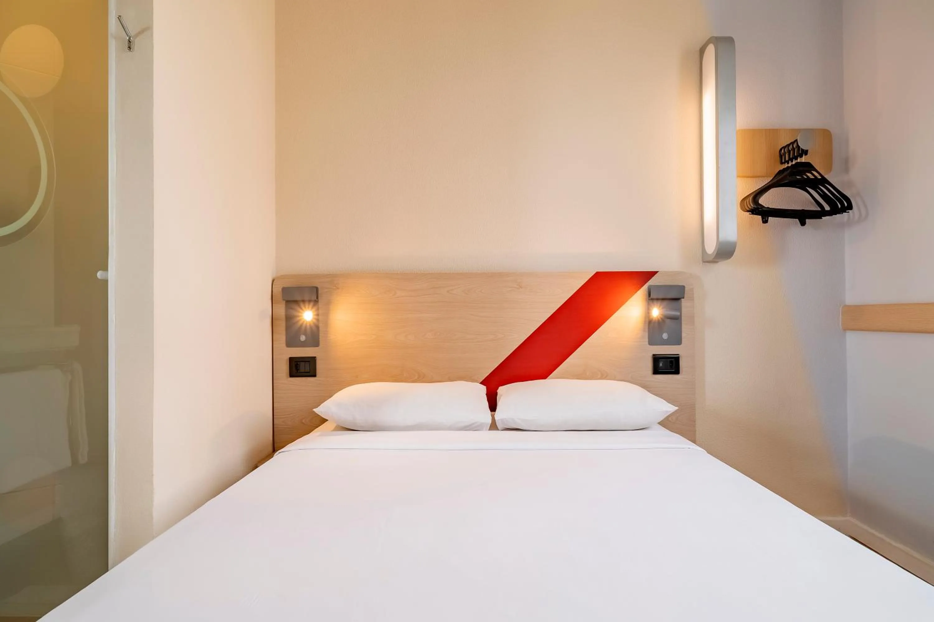 Bedroom, Bed in ibis budget Sao Paulo Paulista