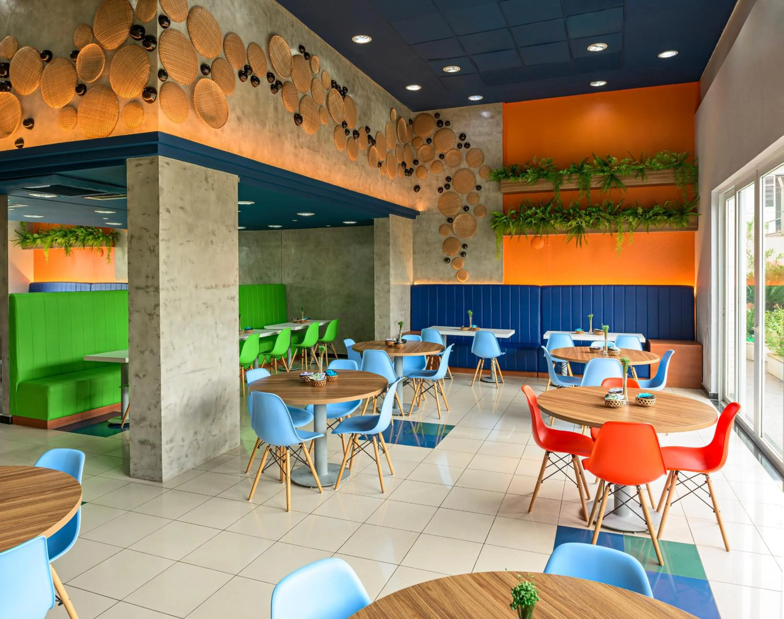 Restaurant/places to eat in ibis budget Belem