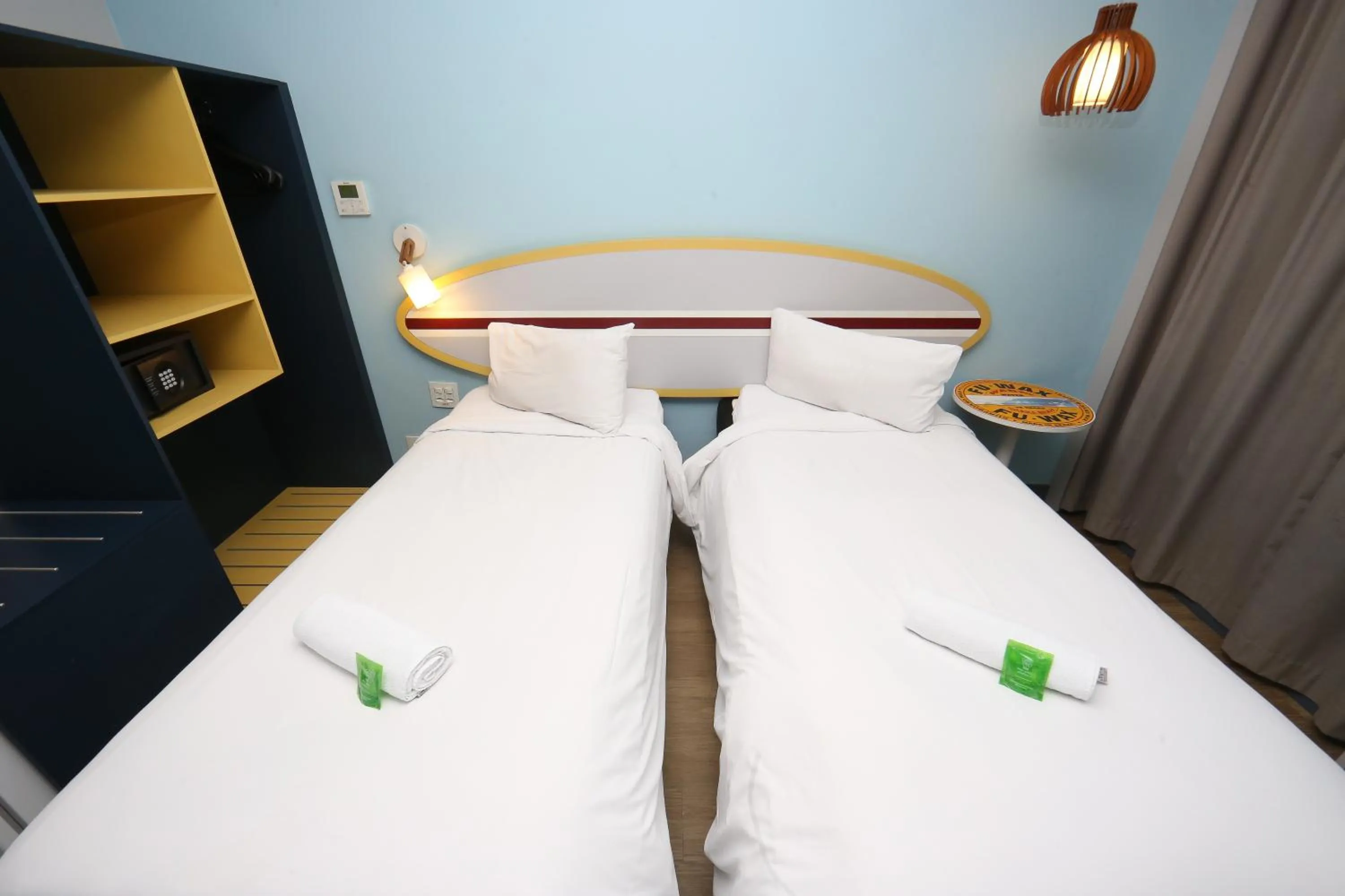 Bedroom, Bed in Delphin Surf Hotel