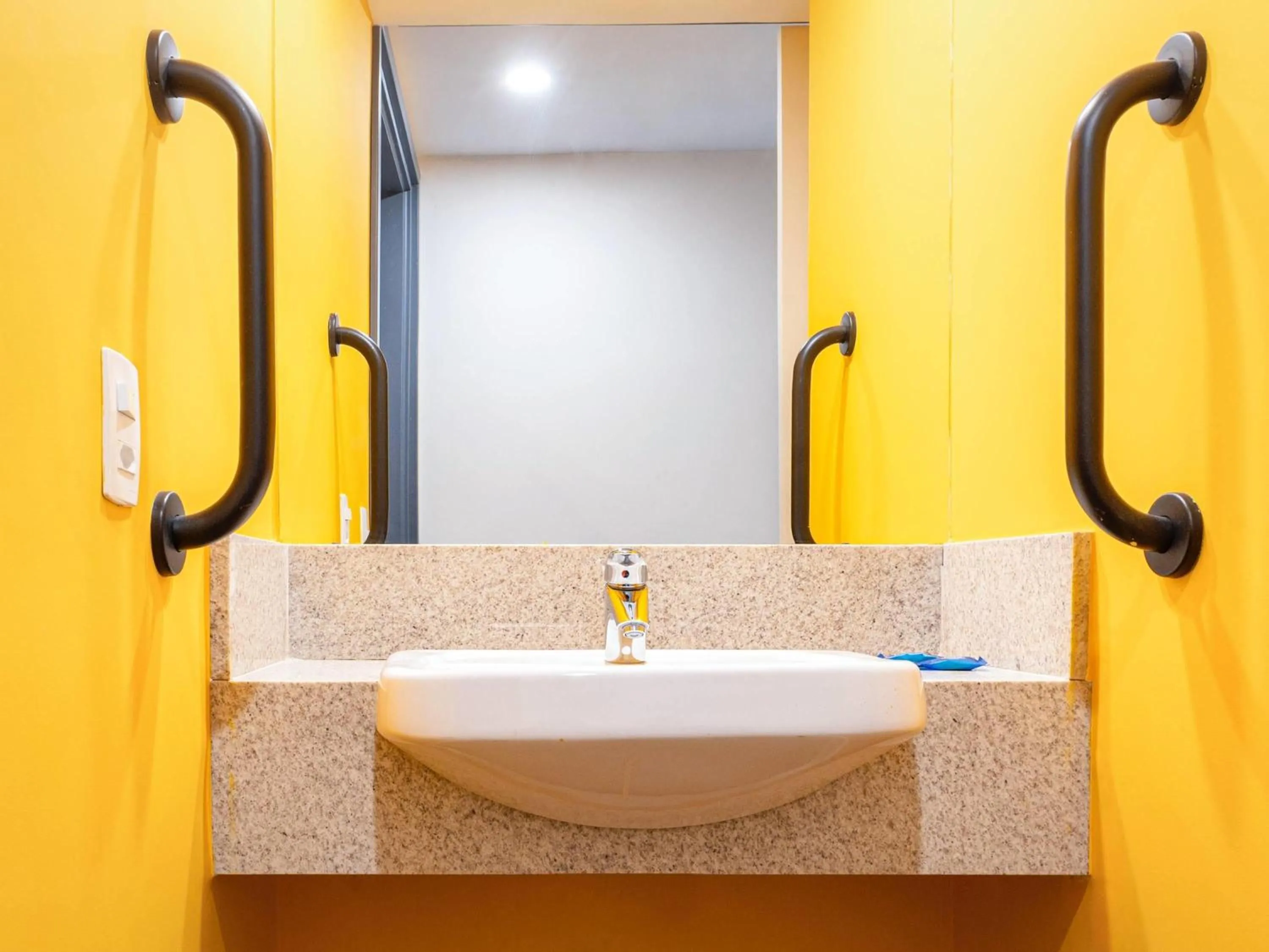 Bedroom in ibis budget Piracicaba