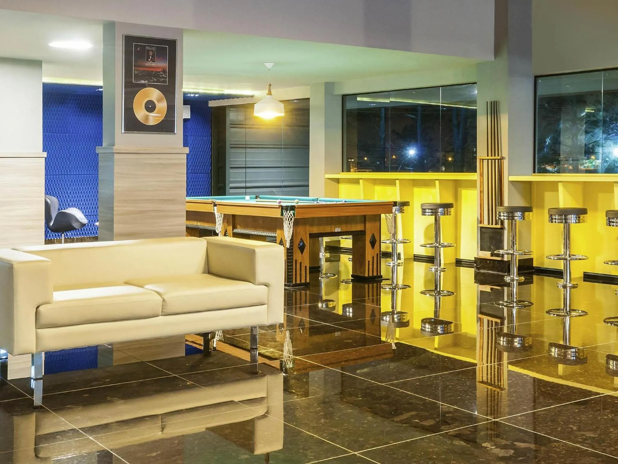 Lounge or bar in ibis Styles Sao Mateus