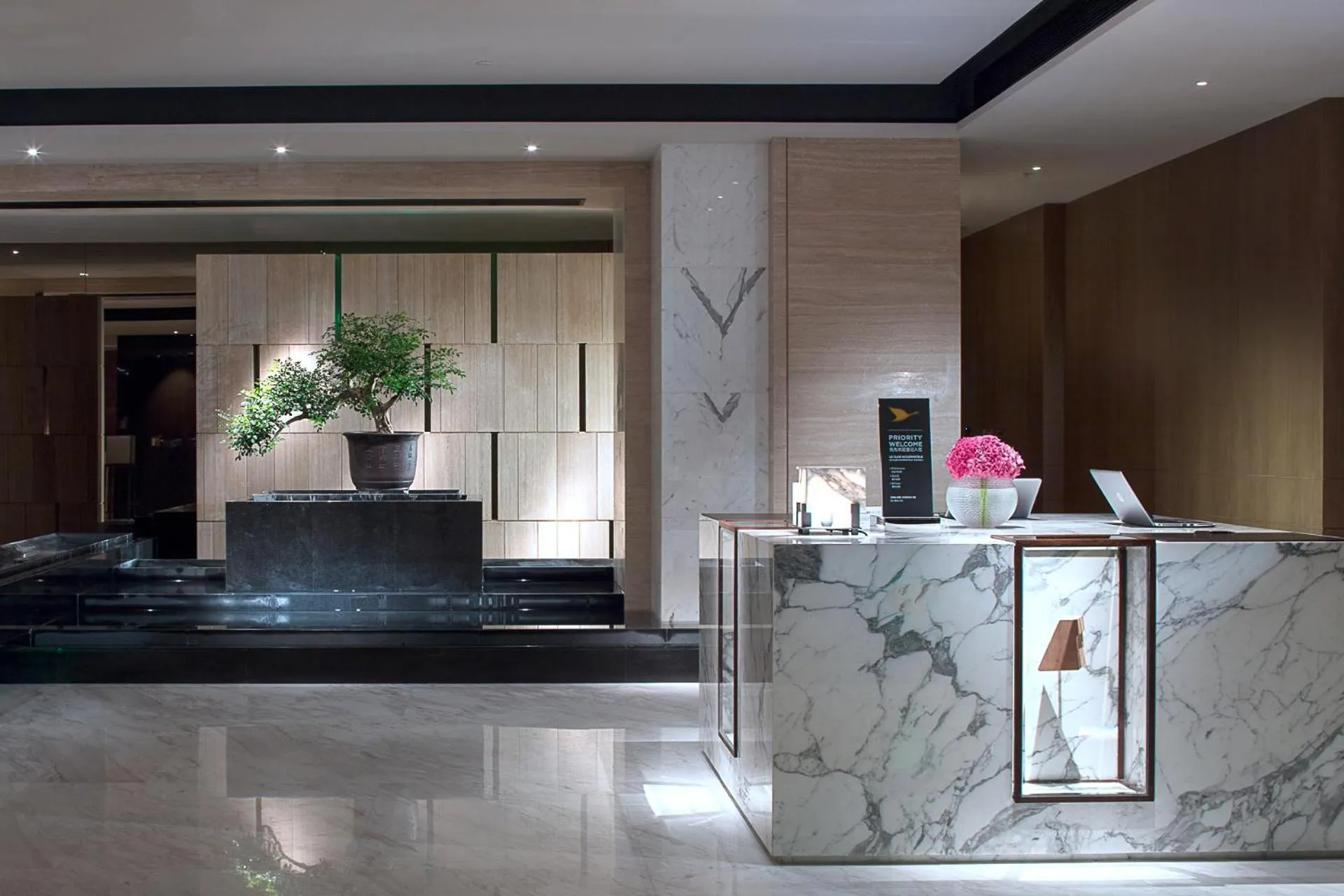 Lobby or reception in Sofitel Foshan Shunde