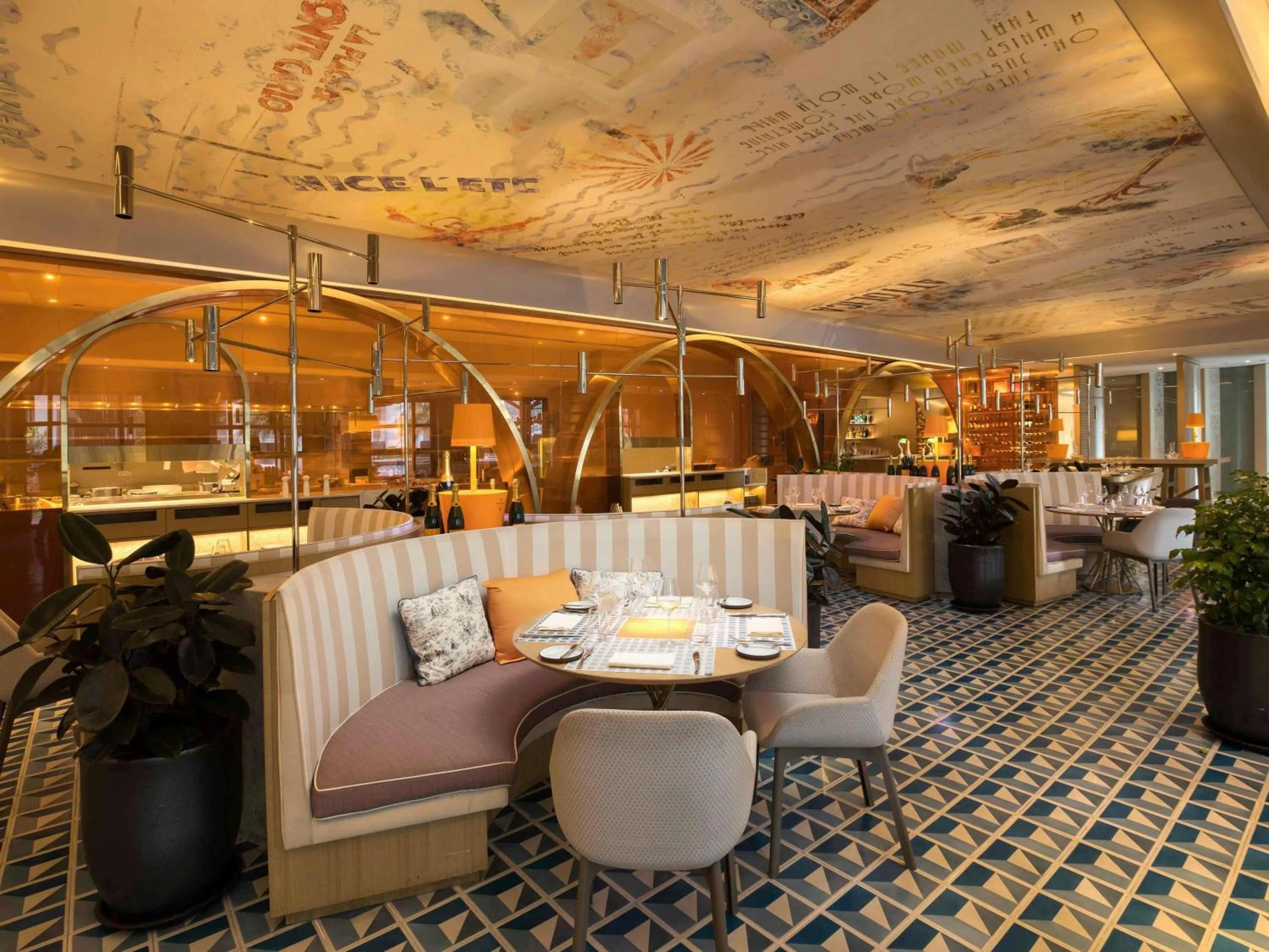 Restaurant/places to eat in Sofitel Kuala Lumpur Damansara