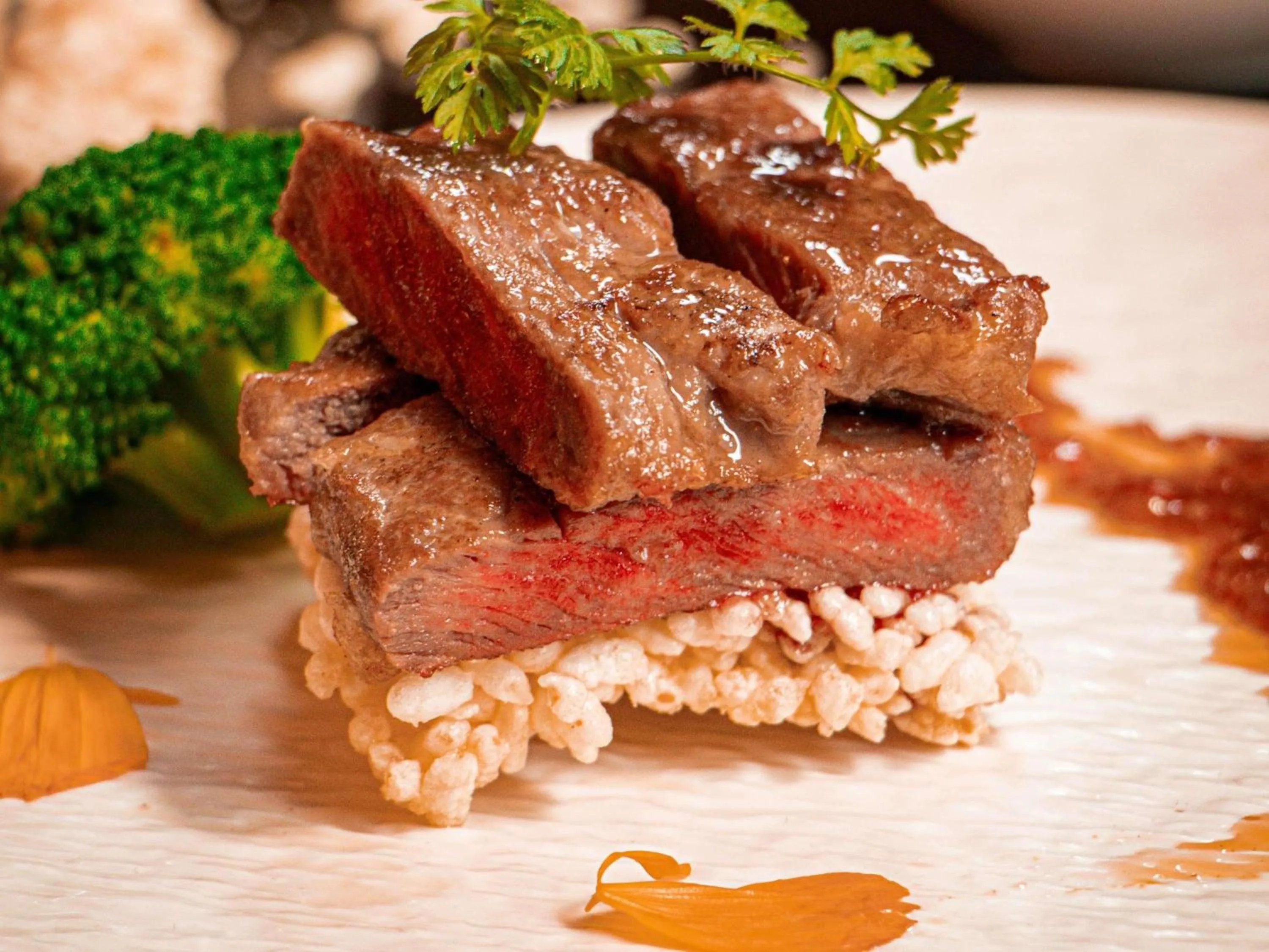 Restaurant/places to eat in Sofitel Kuala Lumpur Damansara