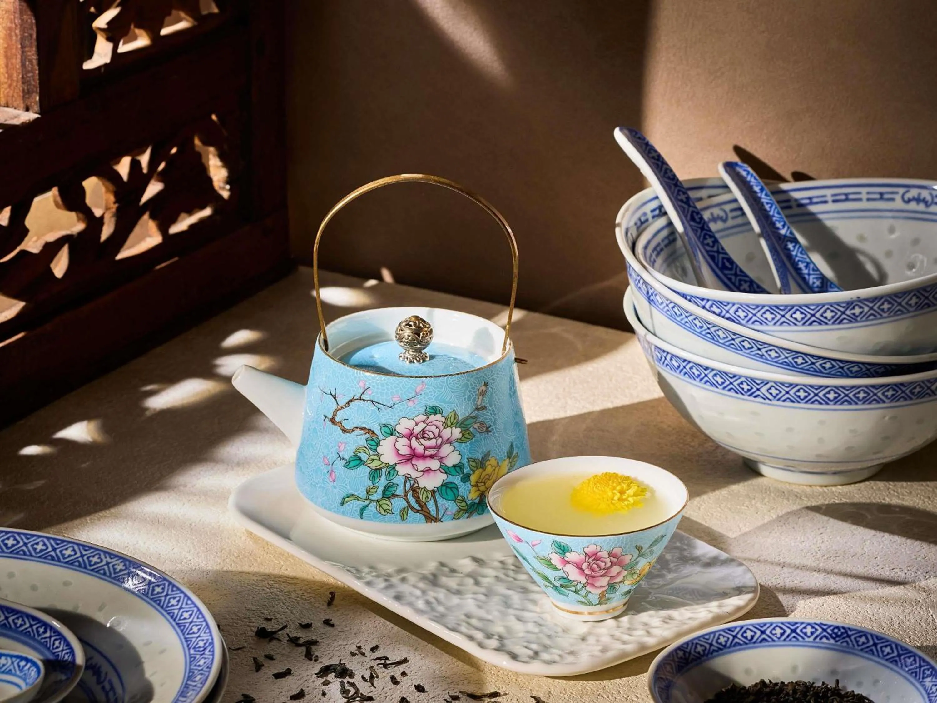 Lounge or bar in Sofitel Singapore City Centre