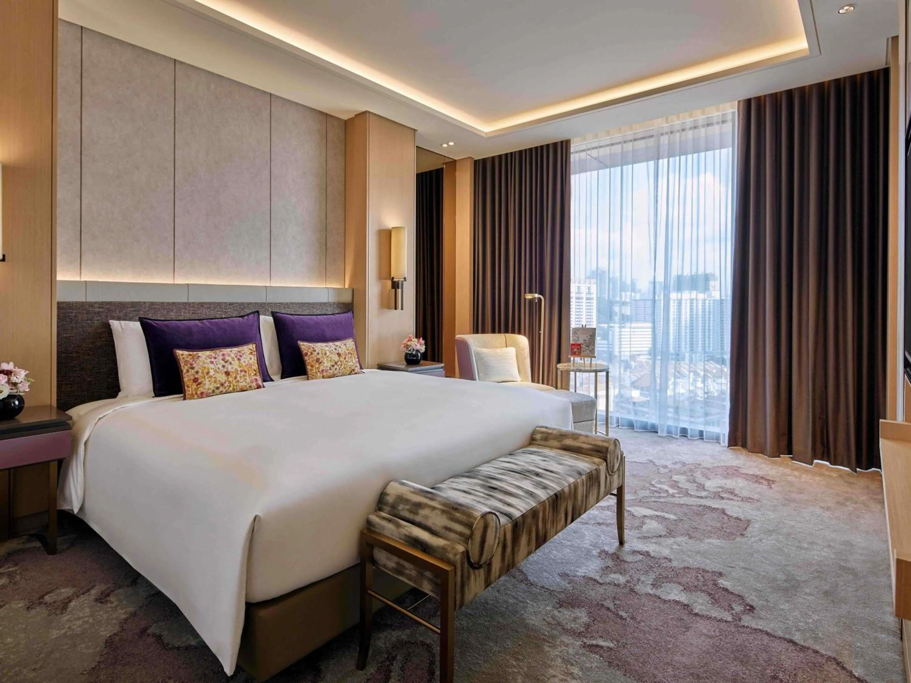 Bedroom, Bed in Sofitel Singapore City Centre