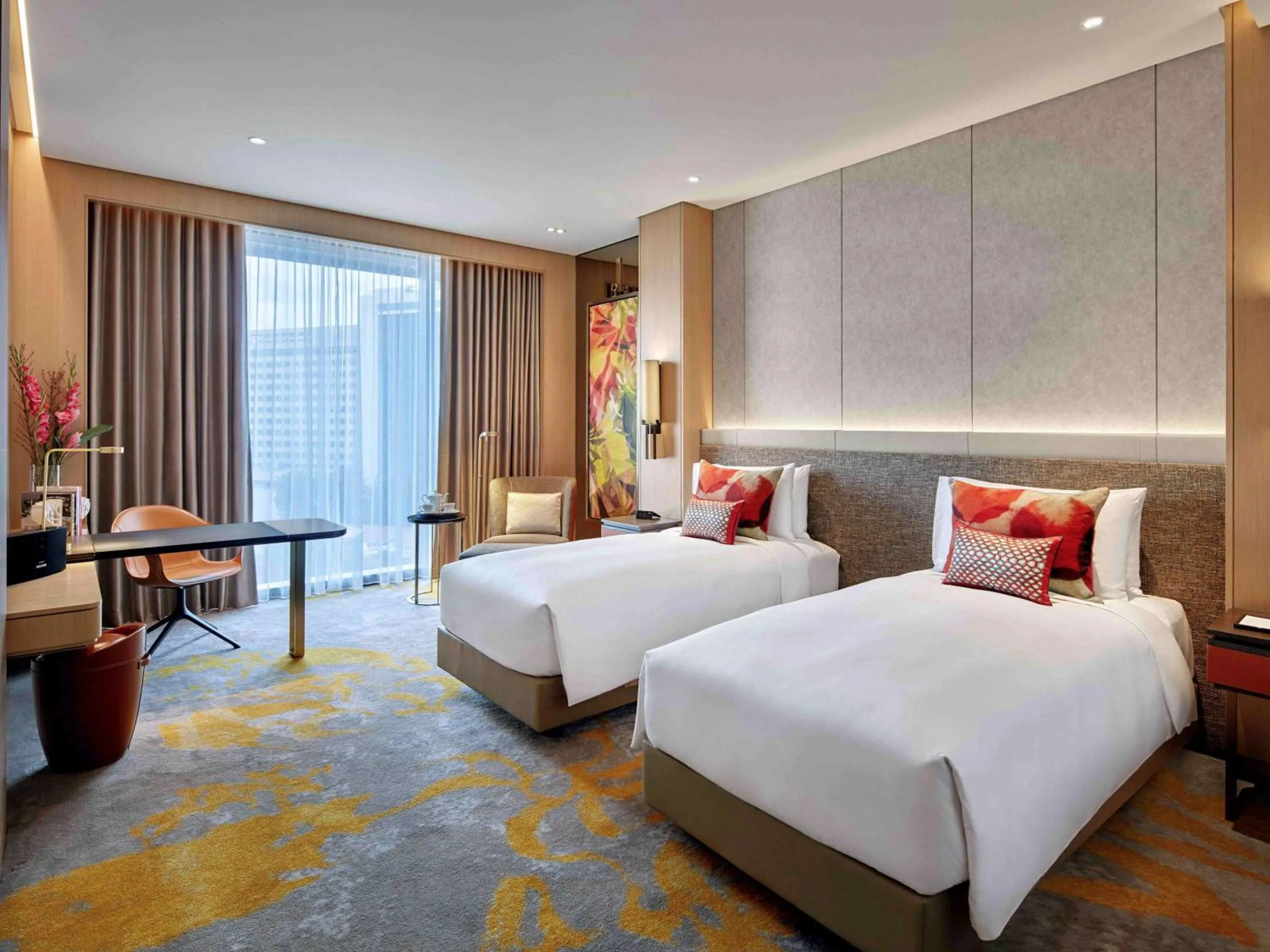 Bed in Sofitel Singapore City Centre