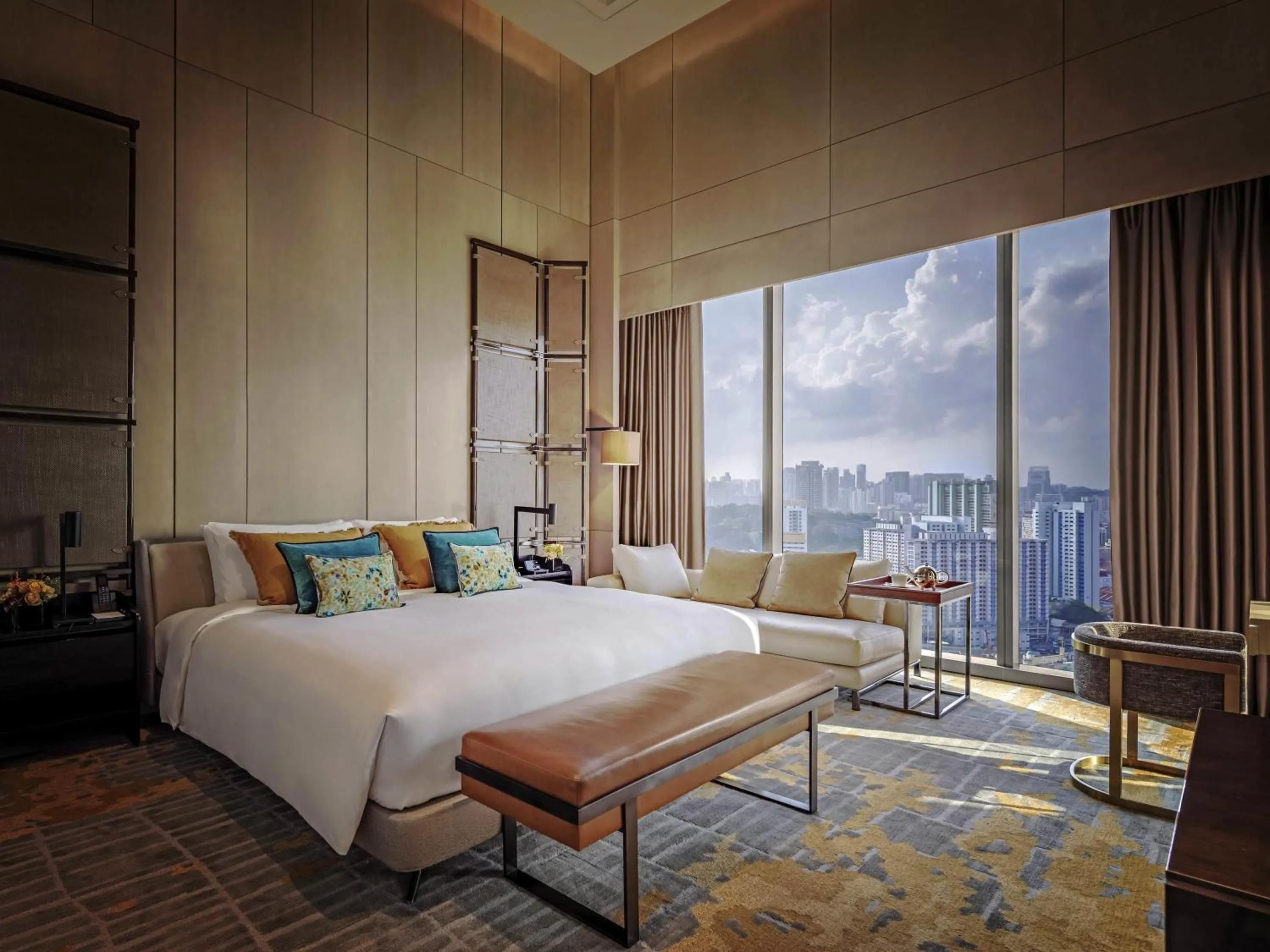 Bedroom, Bed in Sofitel Singapore City Centre