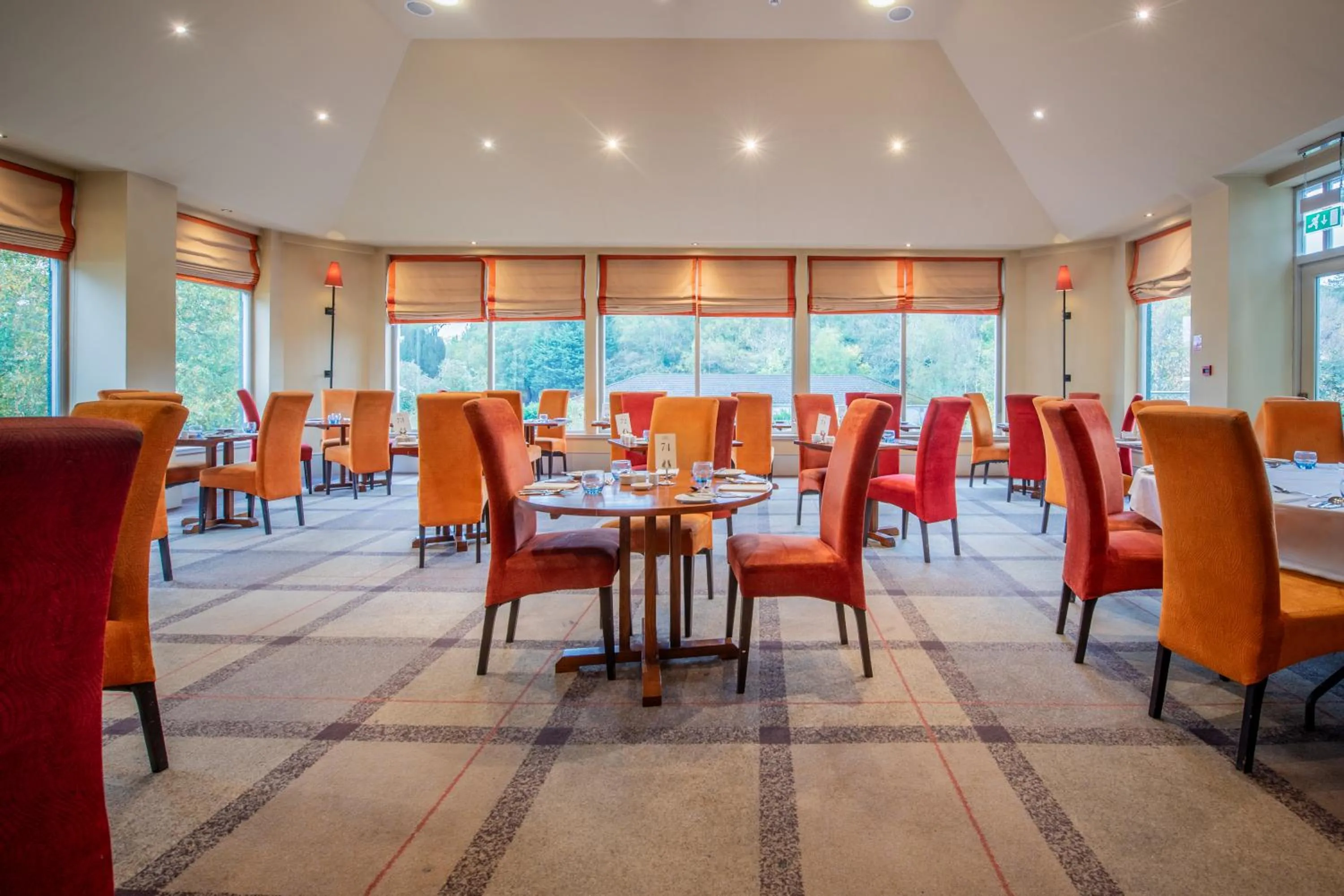 Restaurant/places to eat in Metropole Hotel and Spa