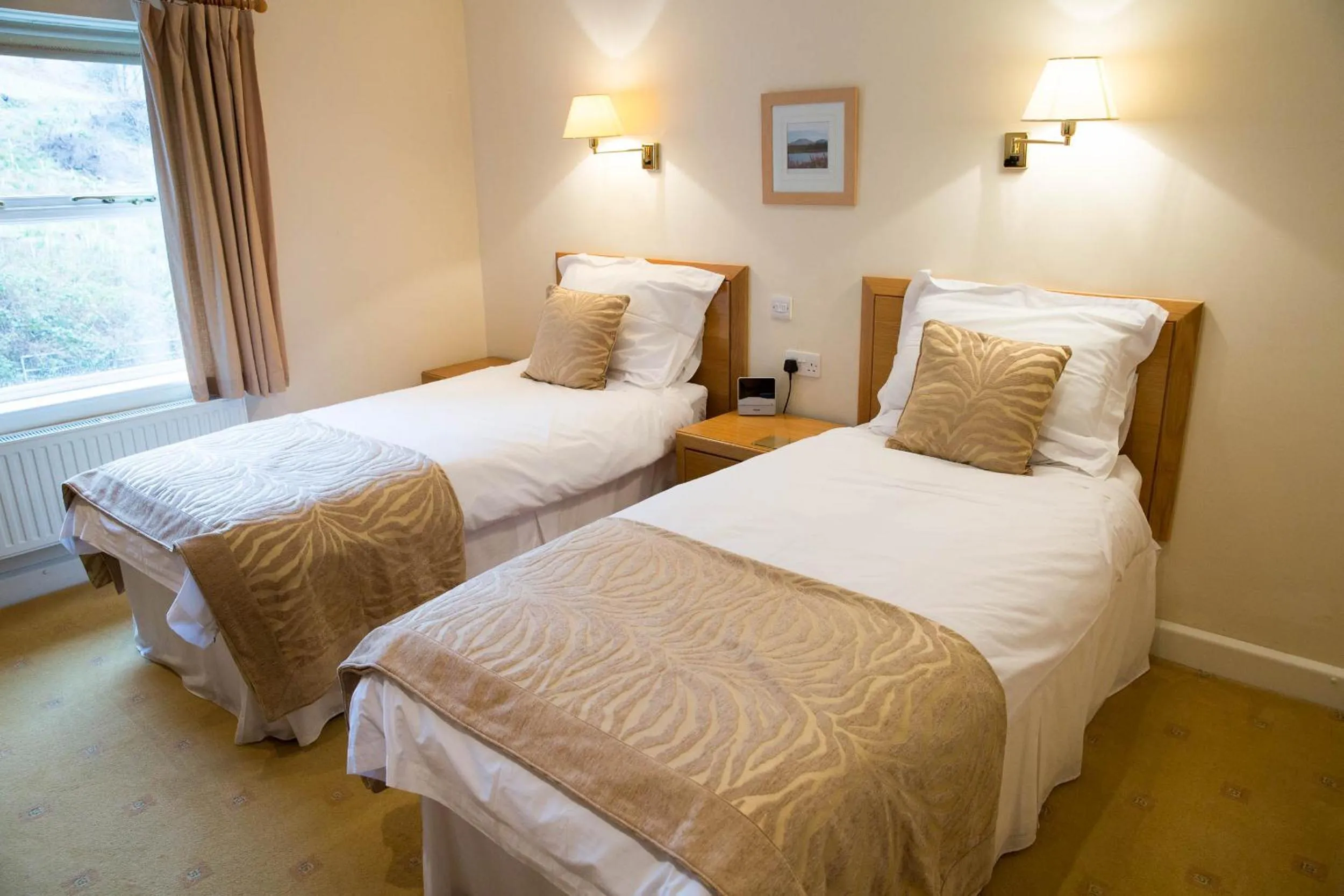 Photo of the whole room, Bed in Llwyn Onn Guest House