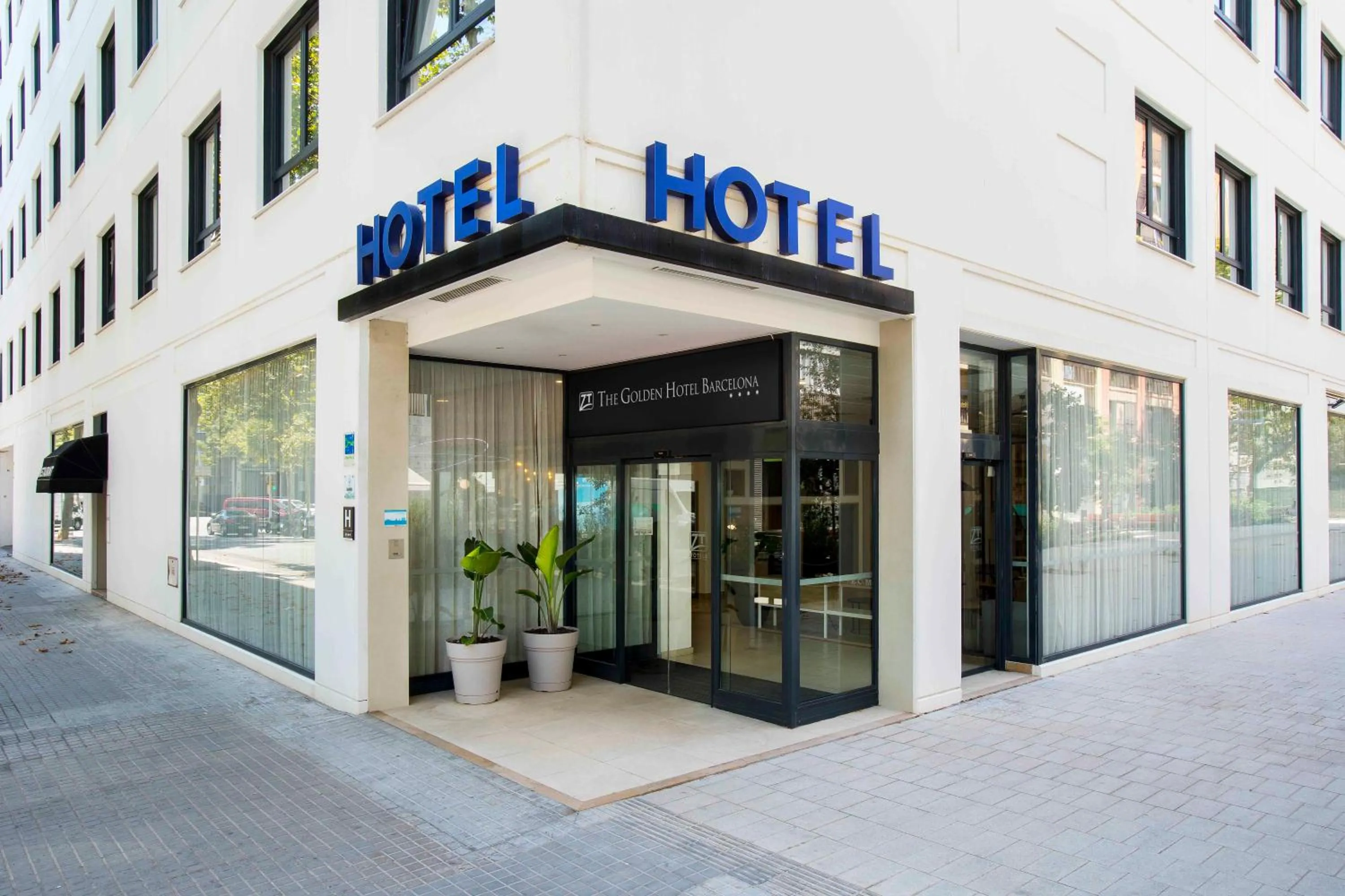 Property building in Golden Hotel Barcelona
