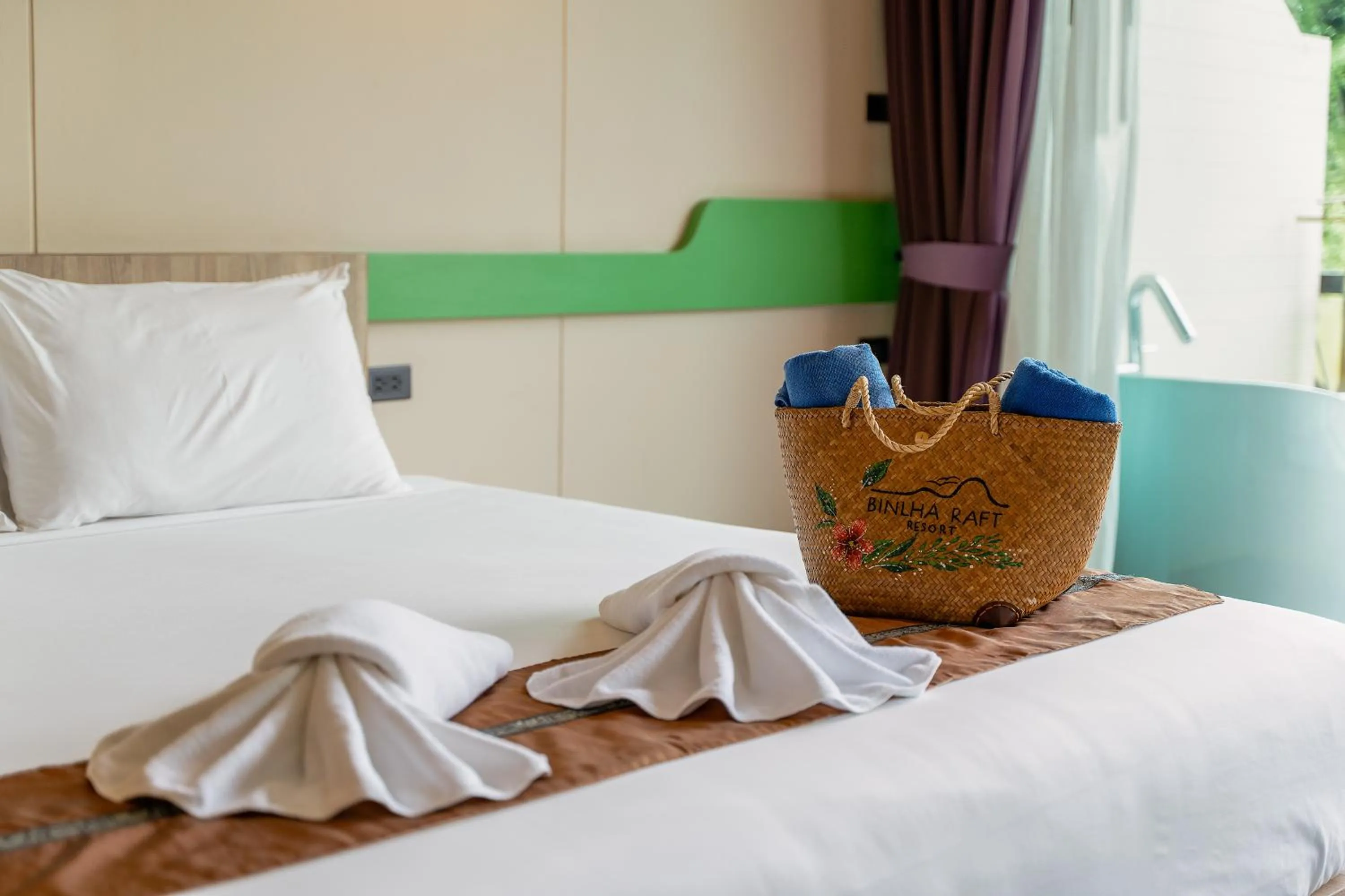 Bed in Binlha Raft Resort