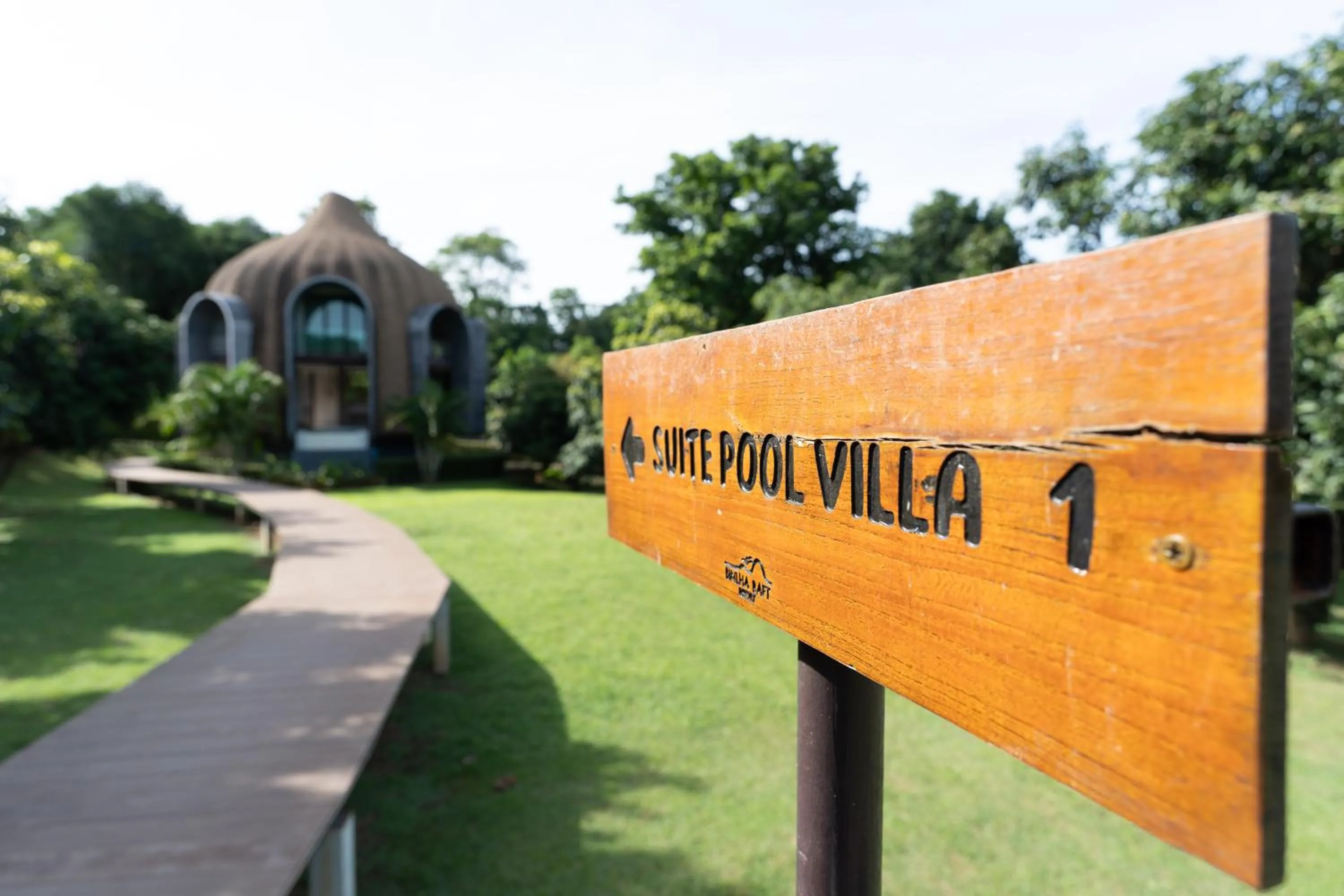 Logo/Certificate/Sign in Binlha Raft Resort