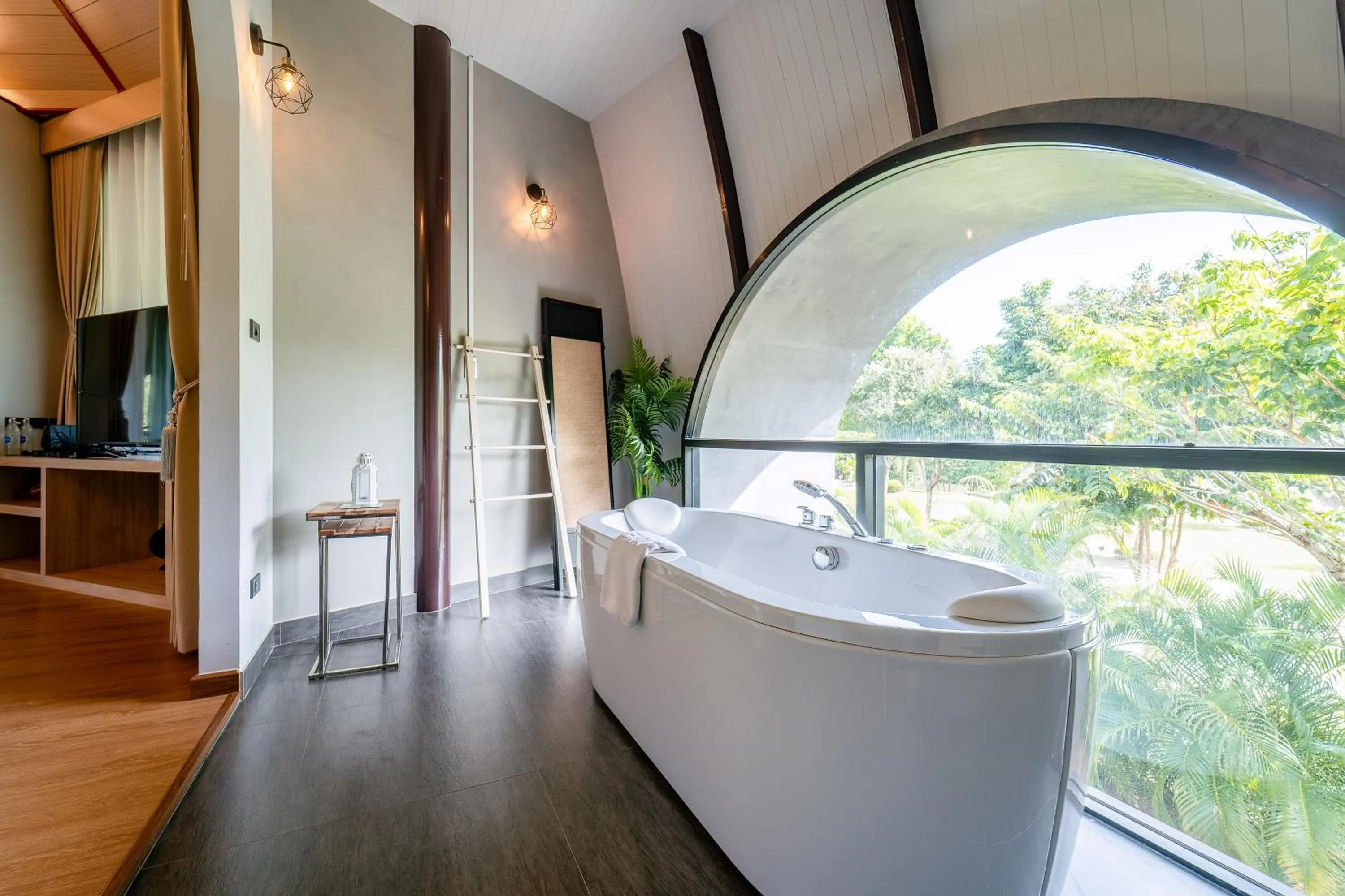 Bath in Binlha Raft Resort