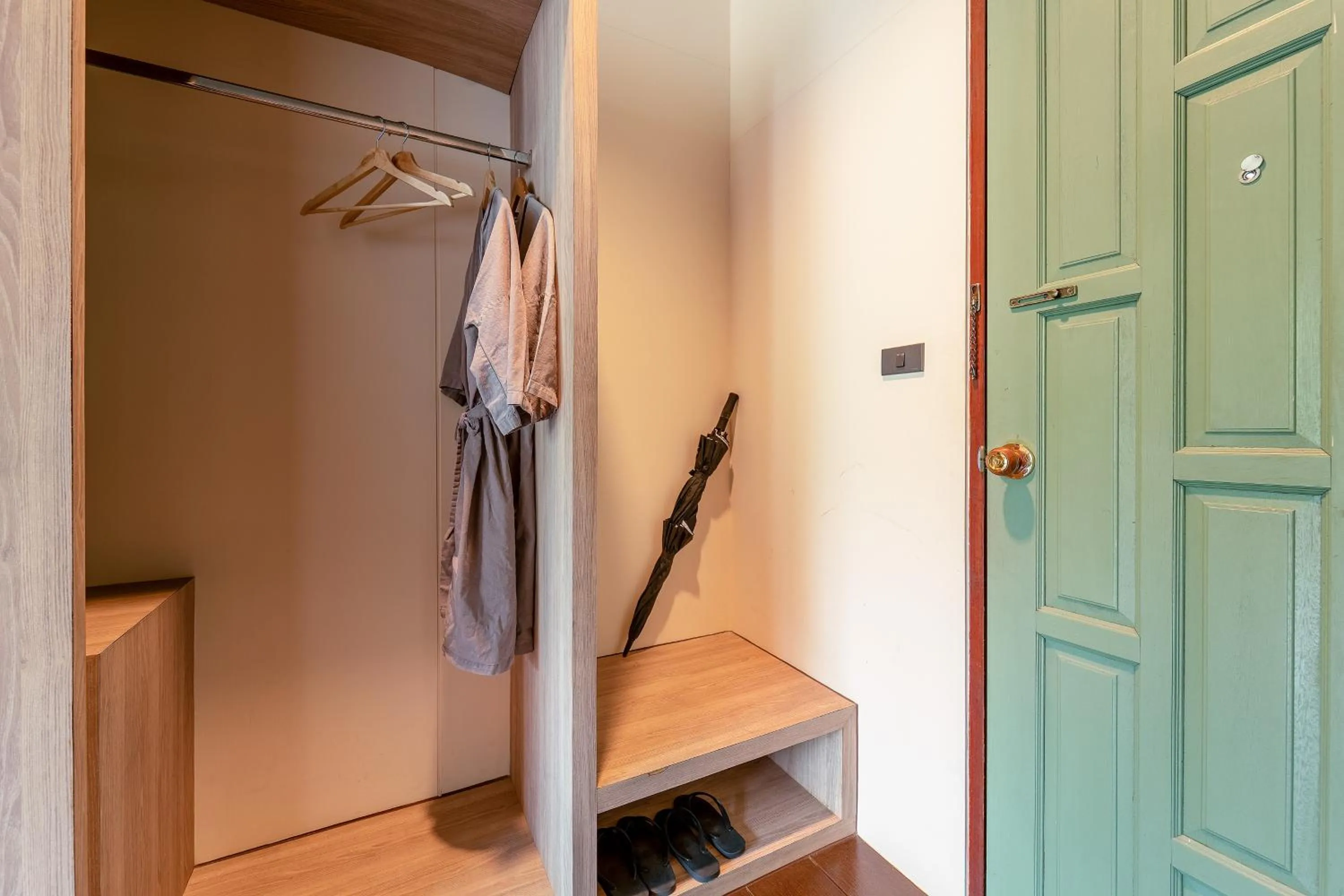 wardrobe in Binlha Raft Resort