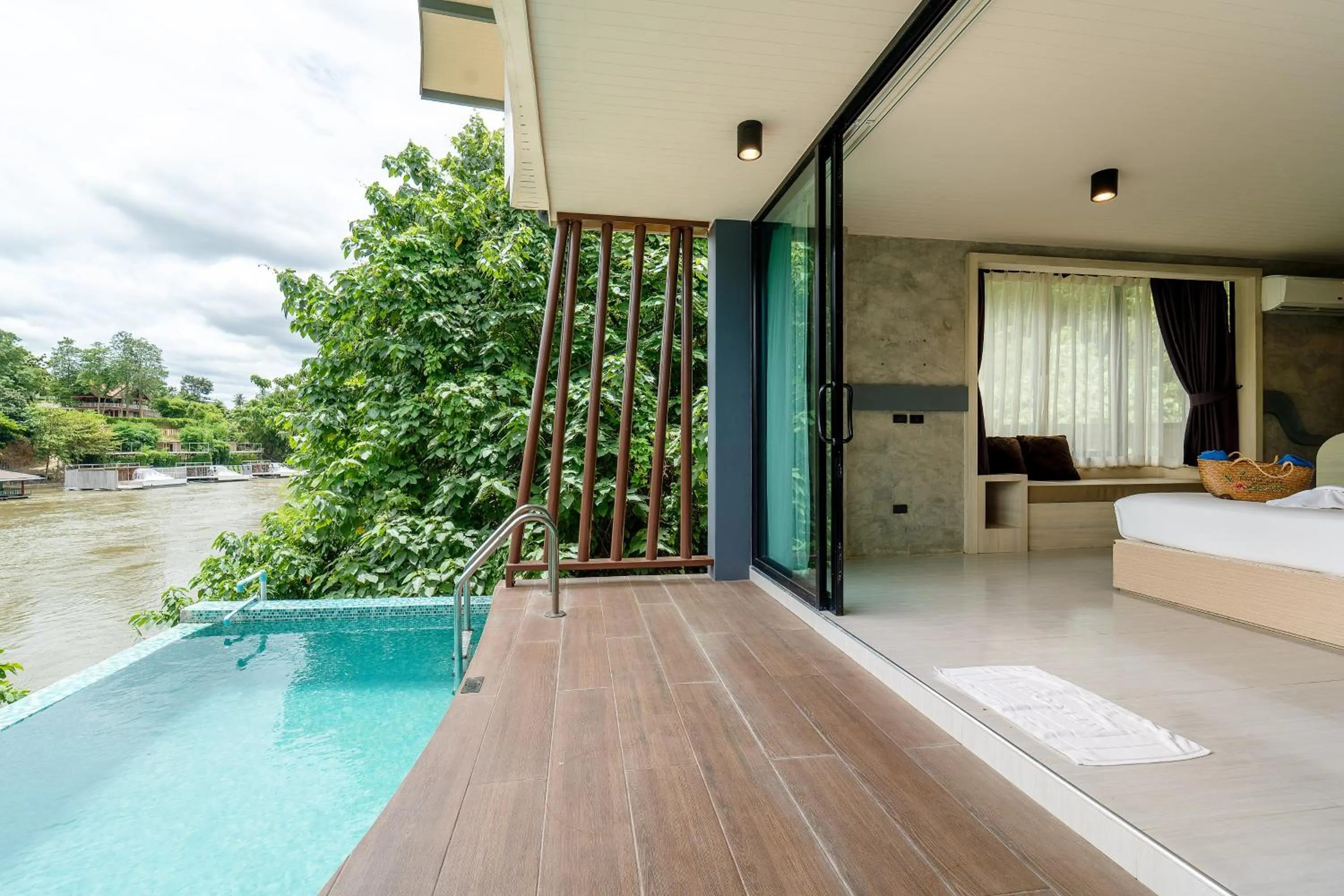 Bedroom in Binlha Raft Resort