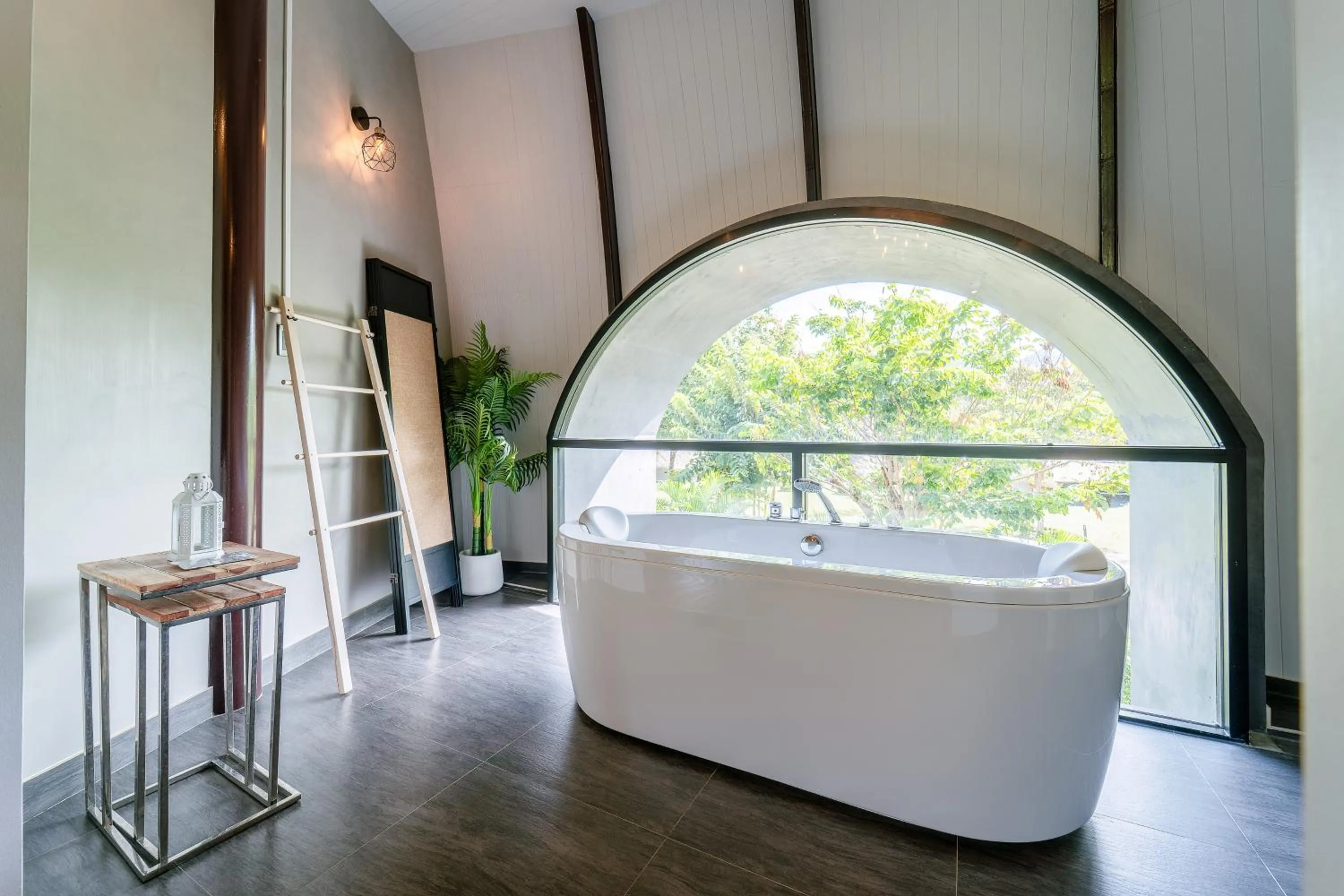 Bath in Binlha Raft Resort