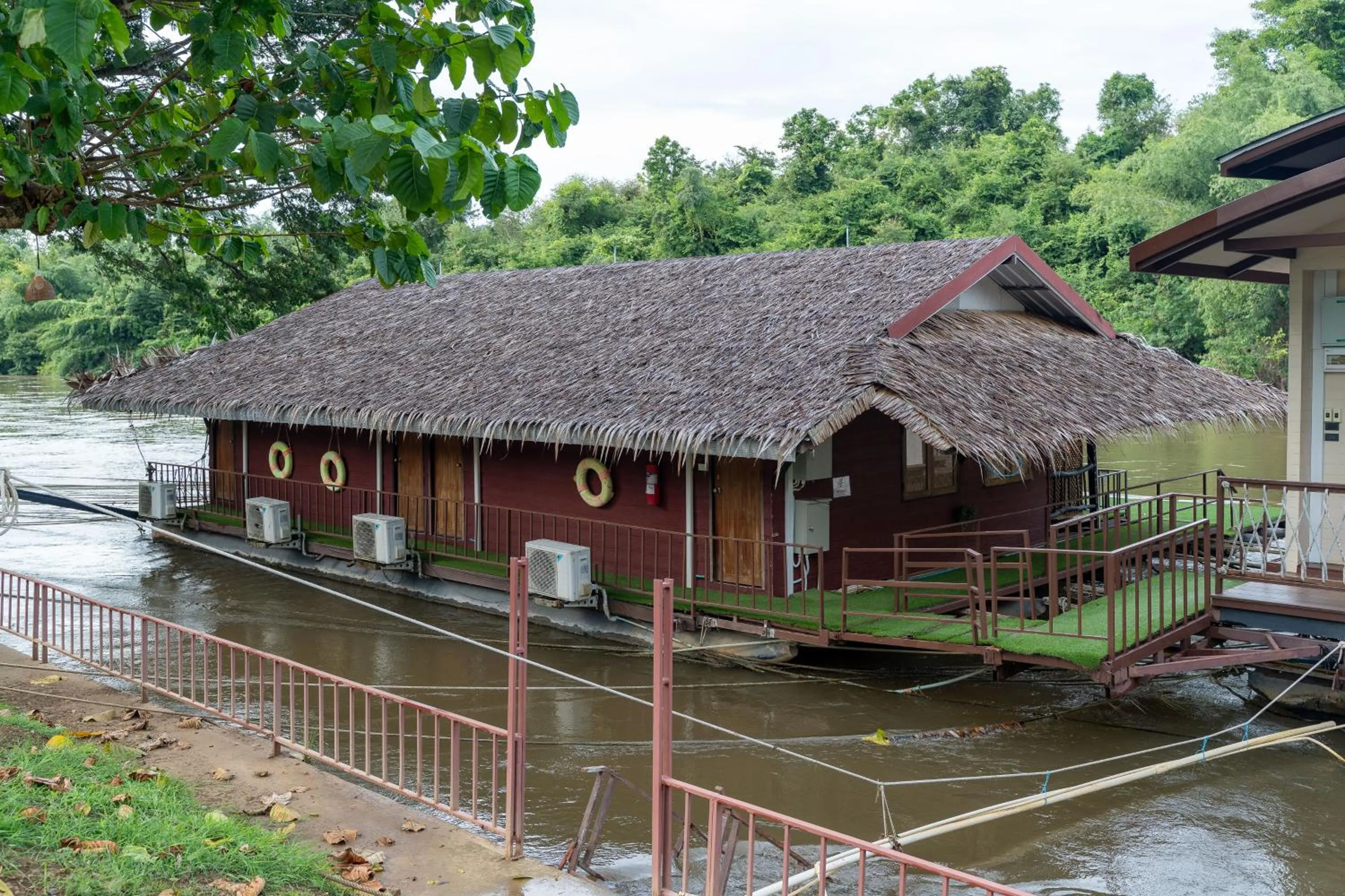 Property building in Binlha Raft Resort