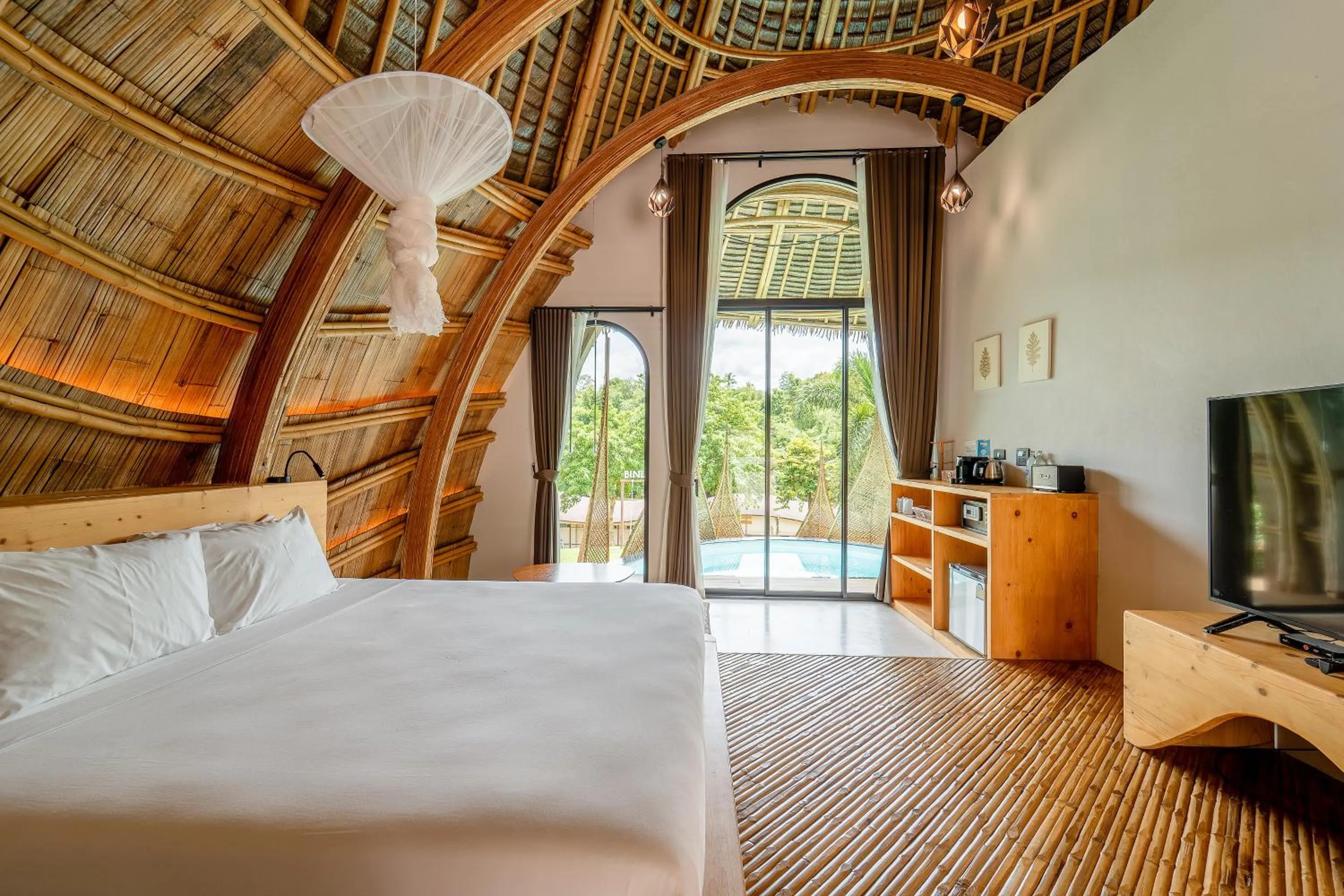 Bedroom, Bed in Binlha Raft Resort
