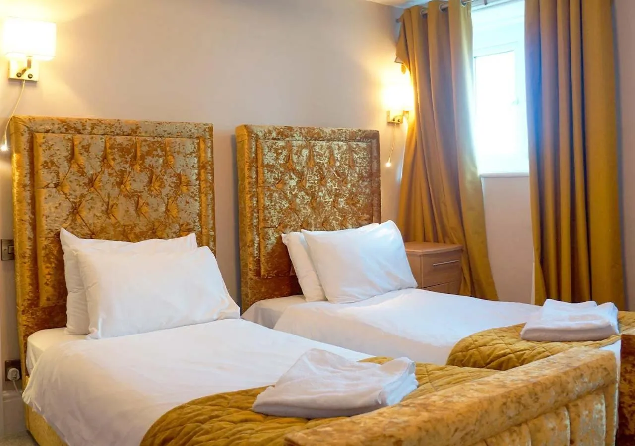 Bedroom, Bed in The Pier Hotel