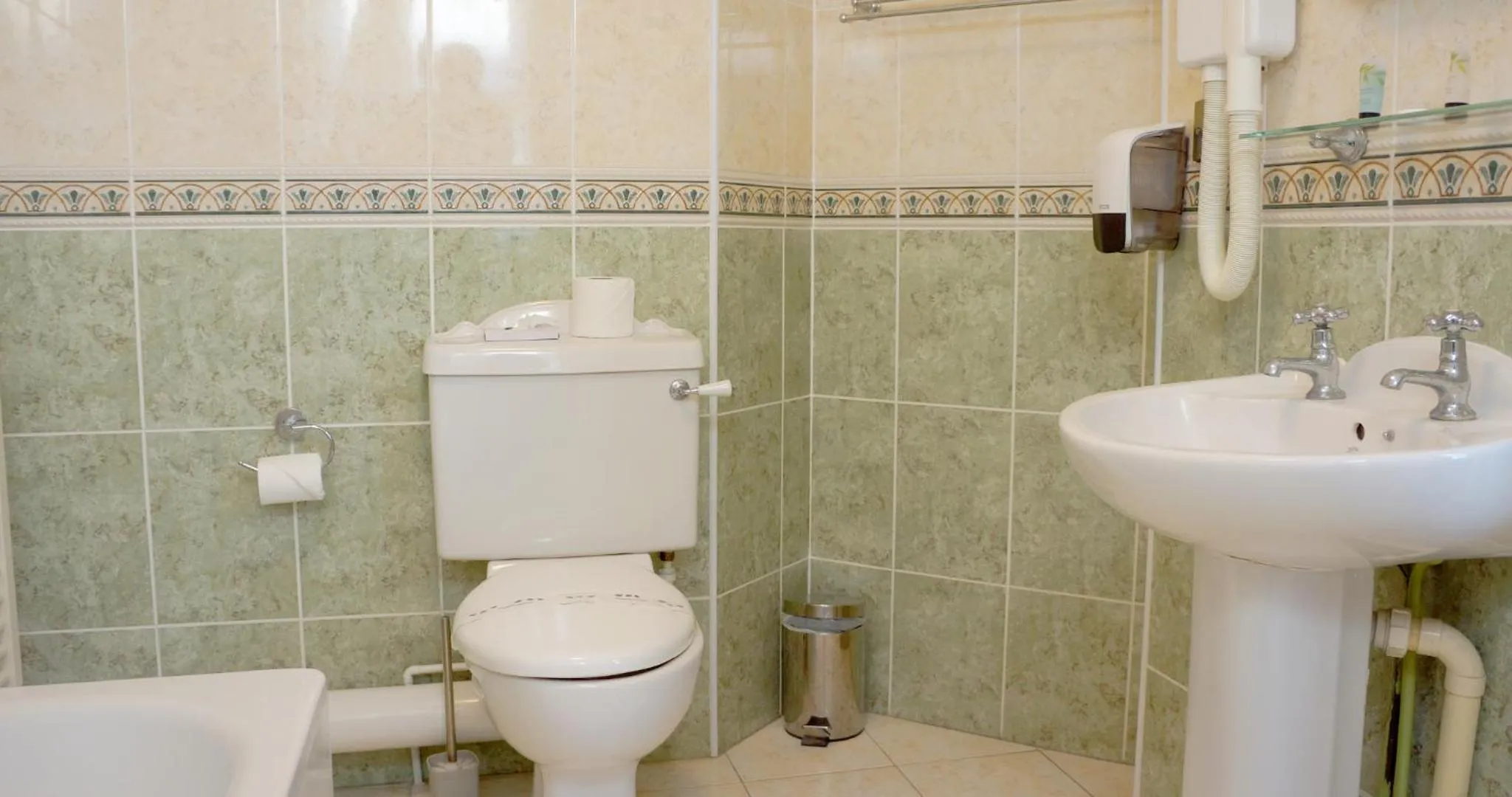 Toilet in The Pier Hotel