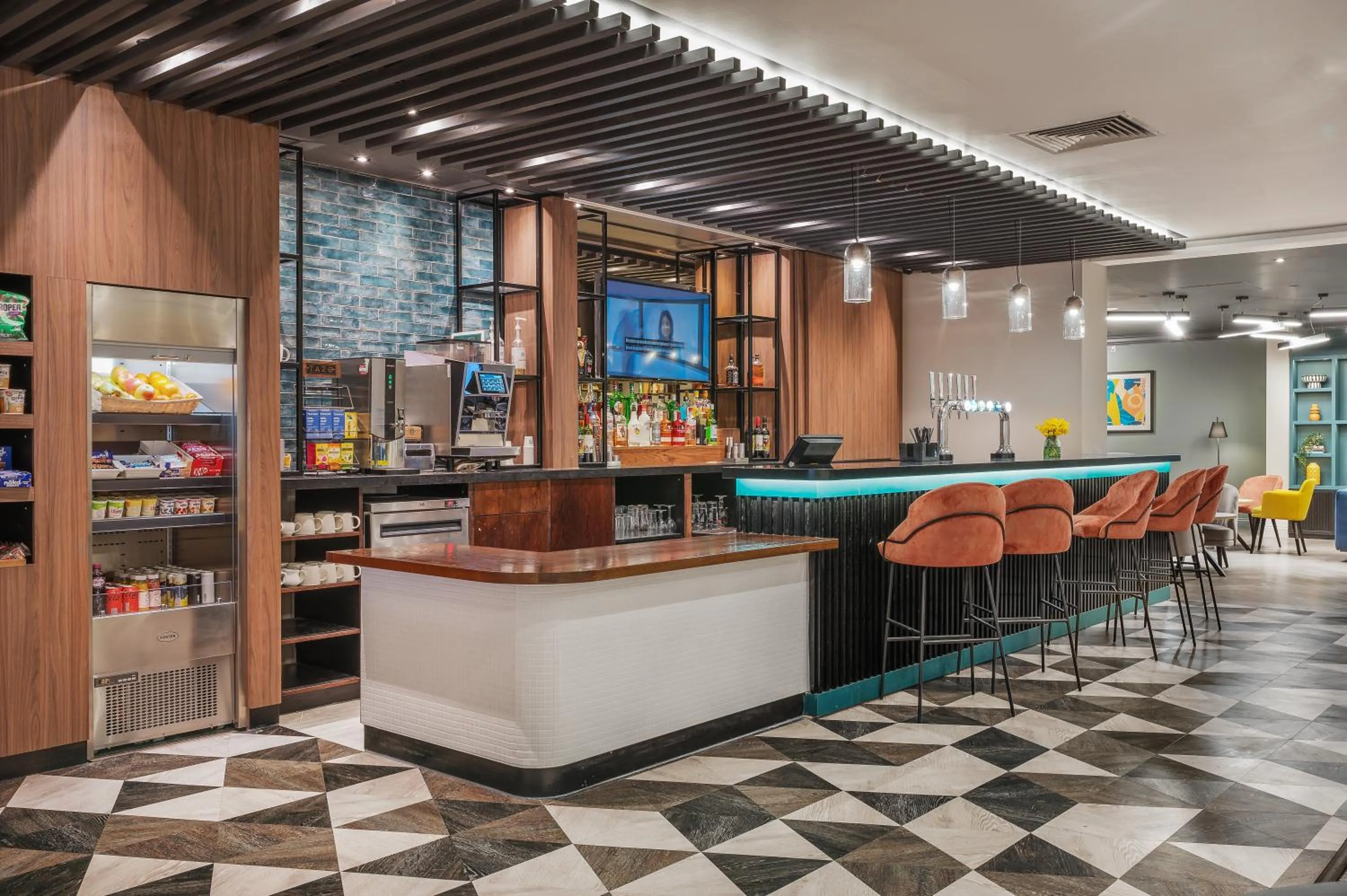 Restaurant/places to eat in Holiday Inn Leeds-Wakefield M1 Jct40 by IHG