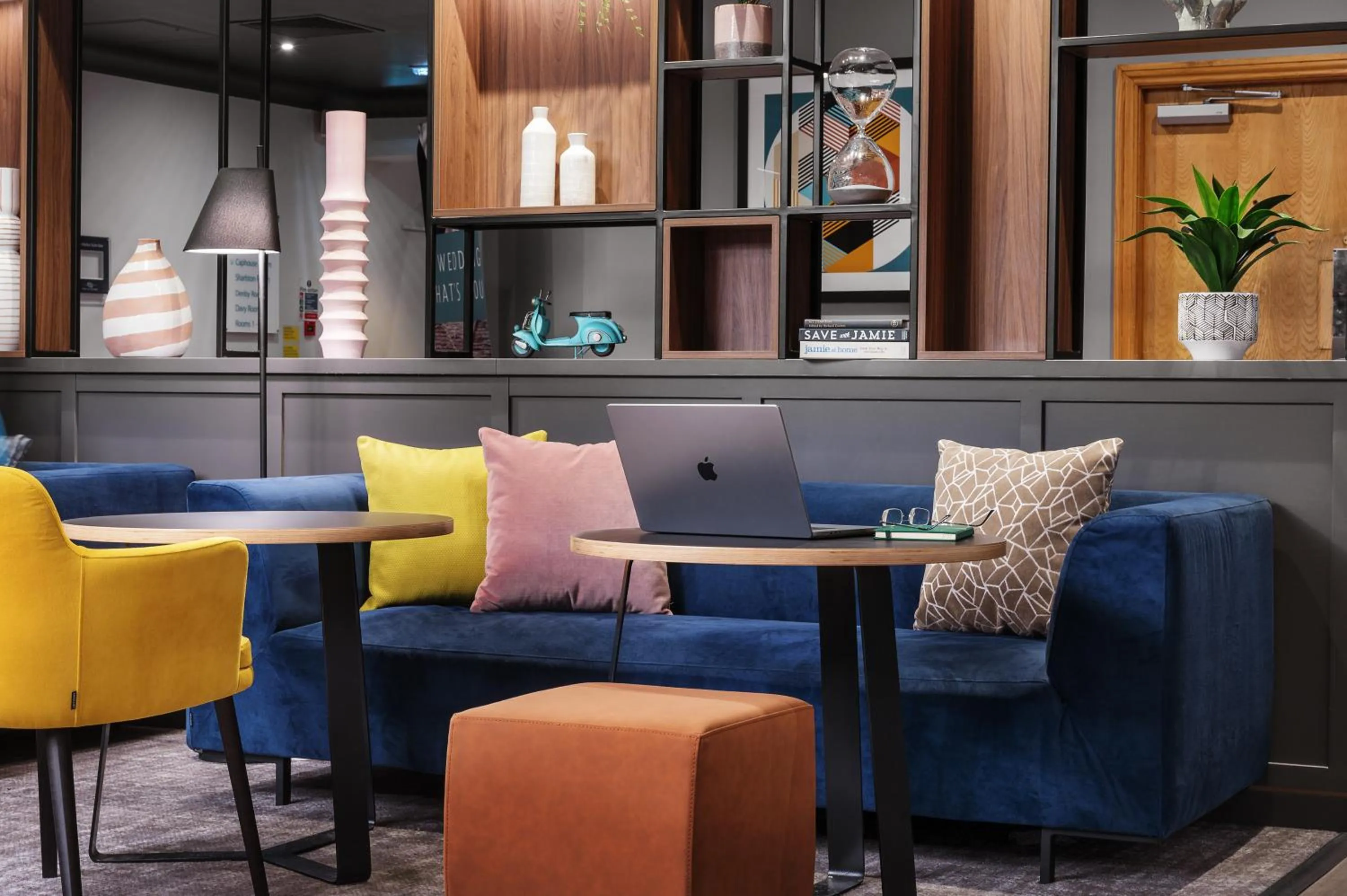 Restaurant/places to eat in Holiday Inn Leeds-Wakefield M1 Jct40 by IHG