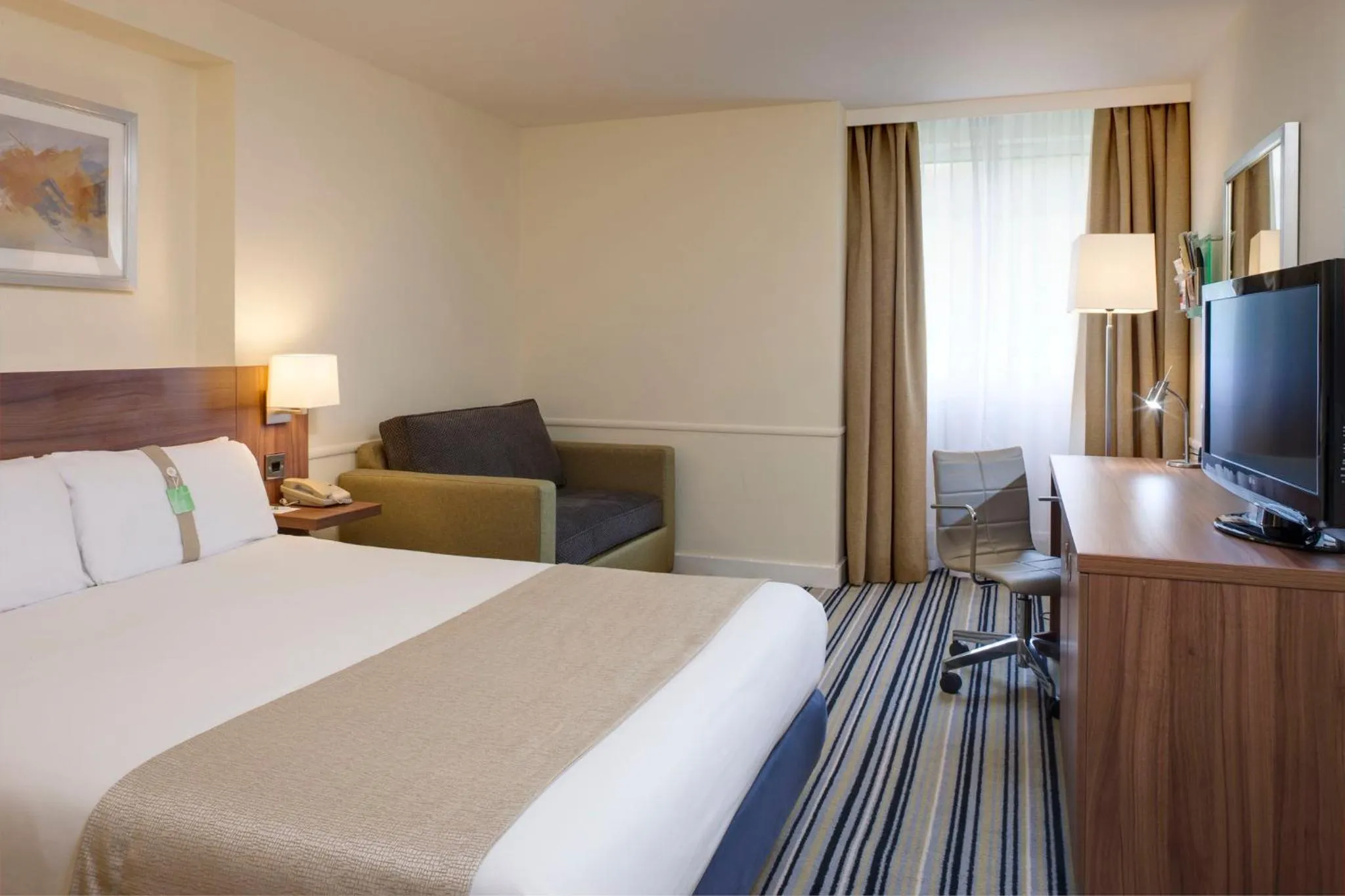 Photo of the whole room, Bed in Holiday Inn Leeds-Wakefield M1 Jct40 by IHG
