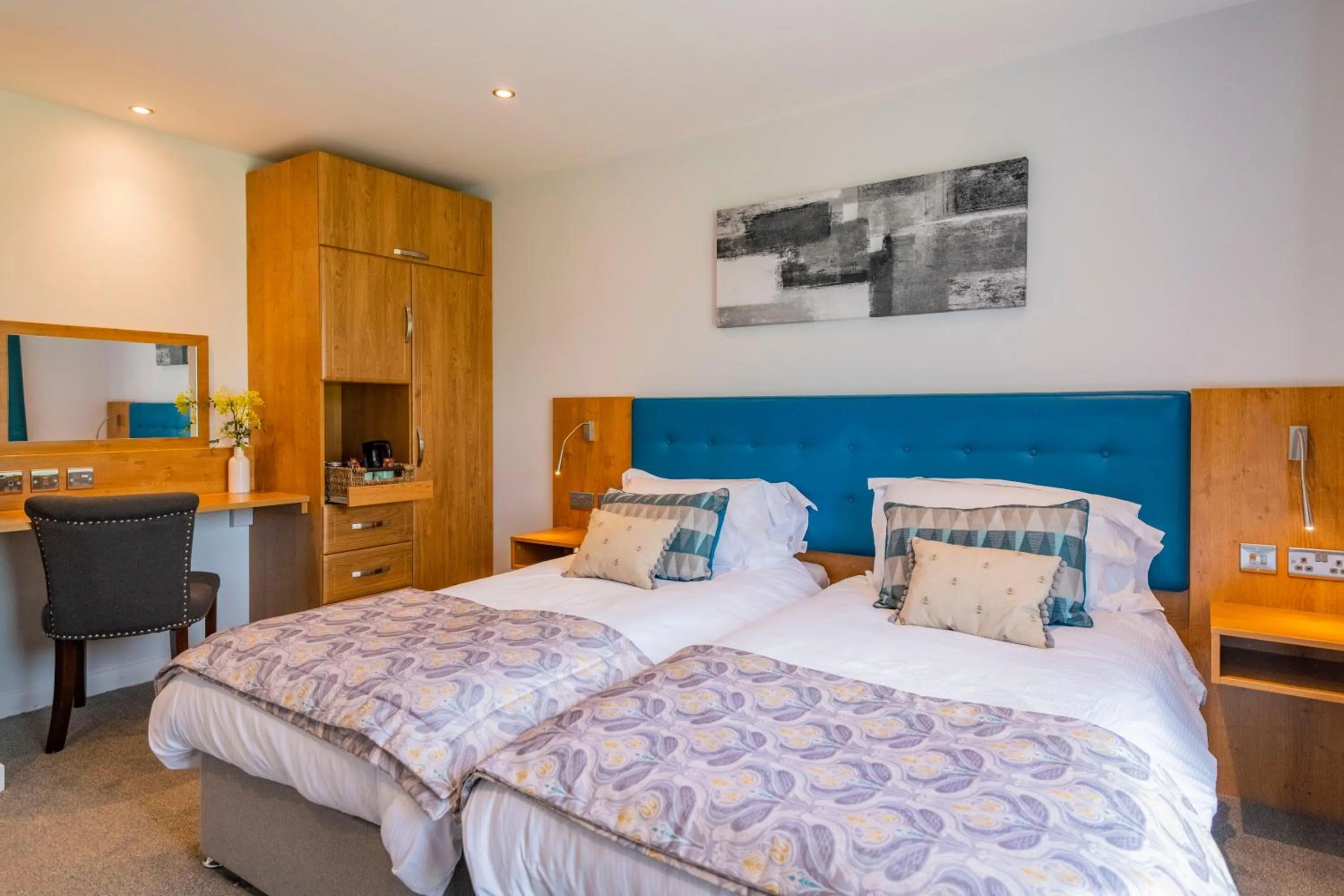 Photo of the whole room, Bed in The Stratford Park Hotel & Golf Club