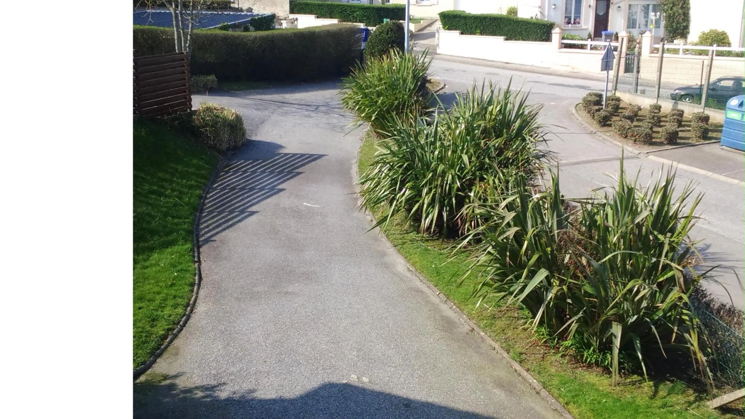 Facade/entrance in SHELDER Hôtel - CHERBOURG EN COTENTIN - Equeurdreville